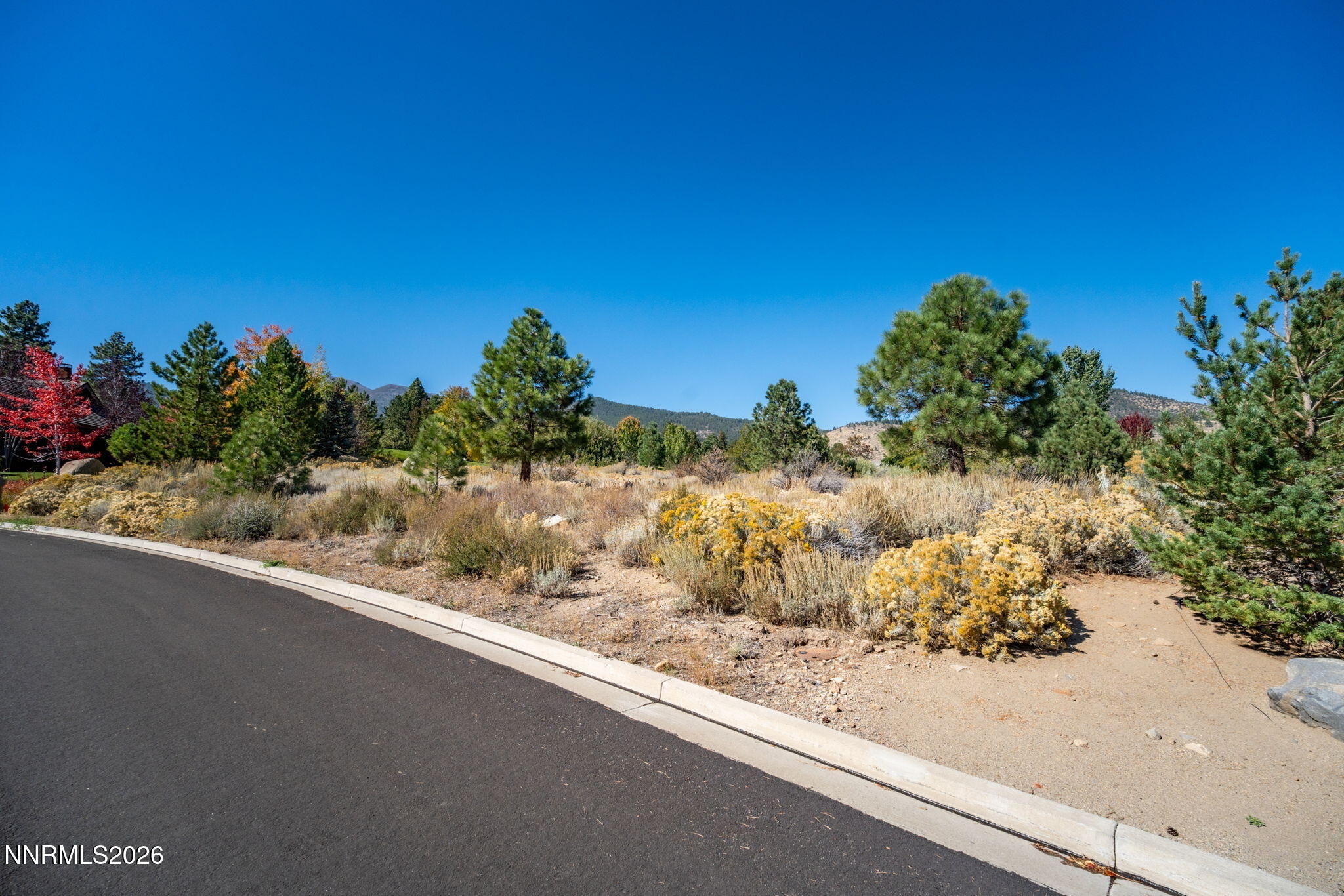 5685 Alpinista Circle Property Photo 33