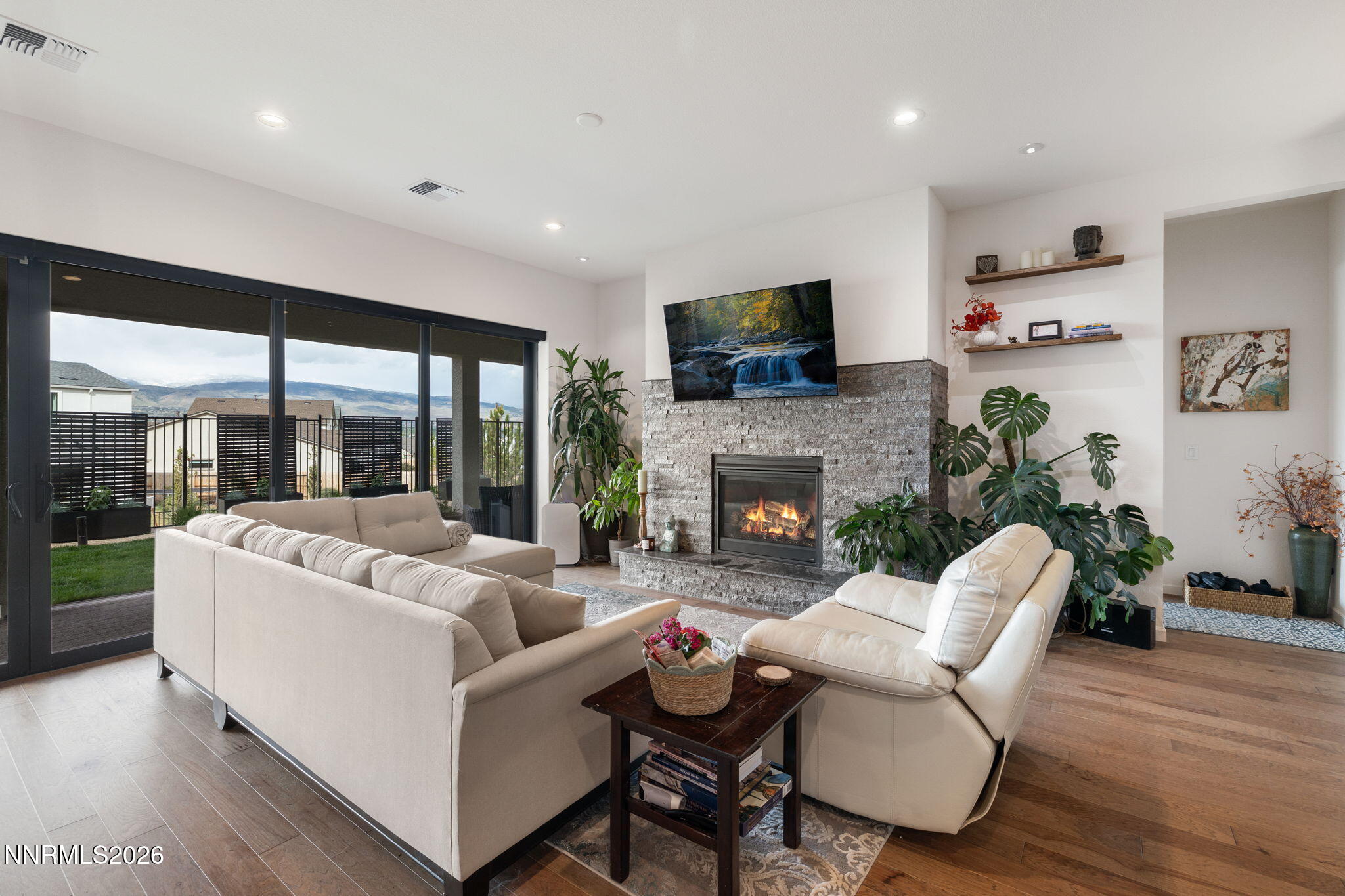 15025 Iron River Drive Property Photo 3
