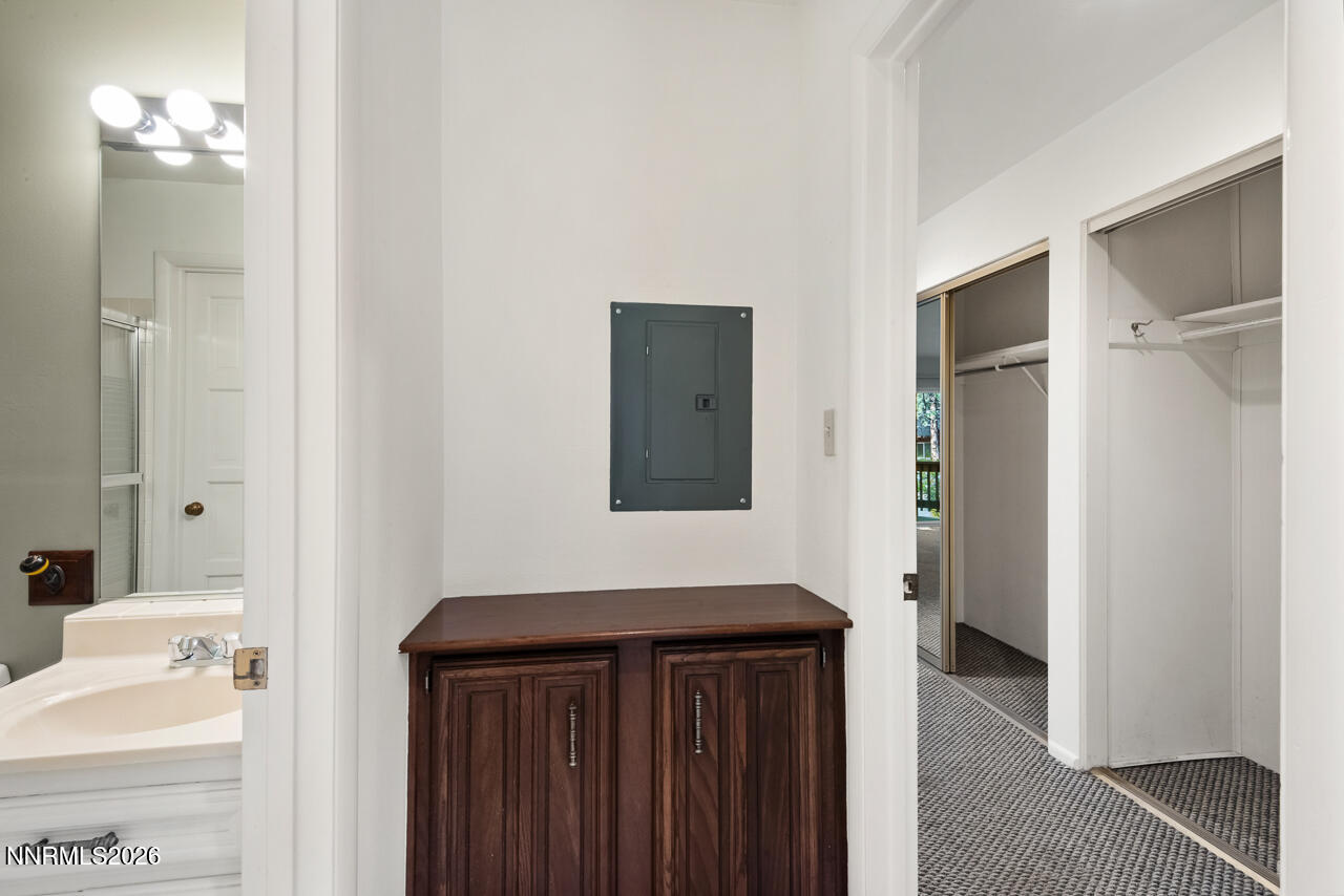 971 Fairway Boulevard Unit 1 Property Photo 8