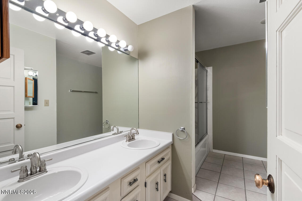 971 Fairway Boulevard Unit 1 Property Photo 10