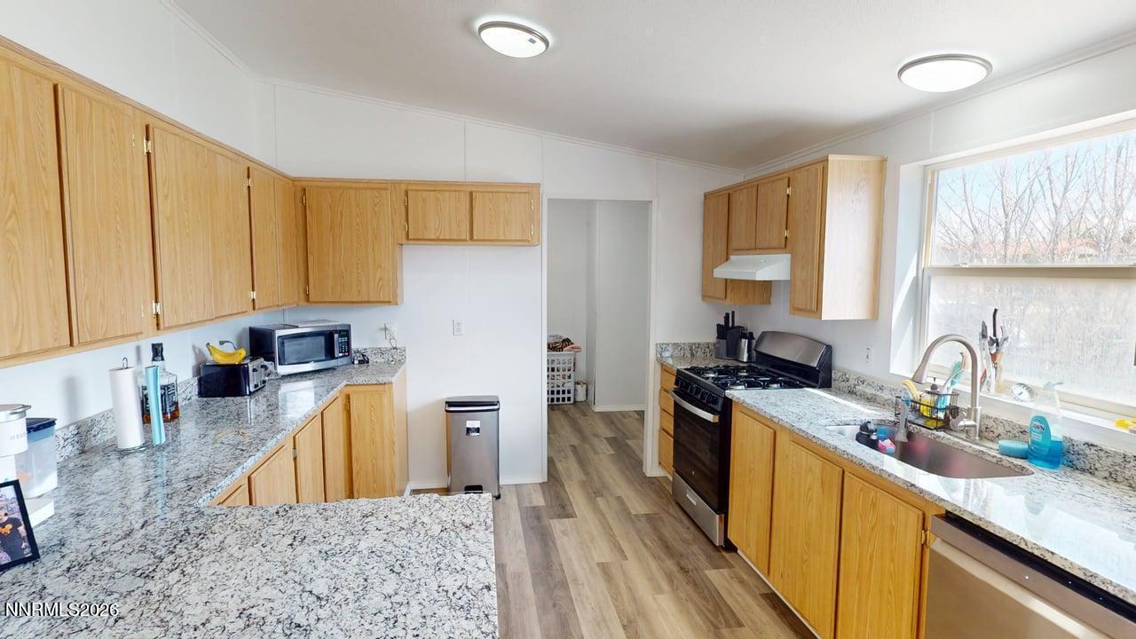 102 Bastian Road Property Photo 17
