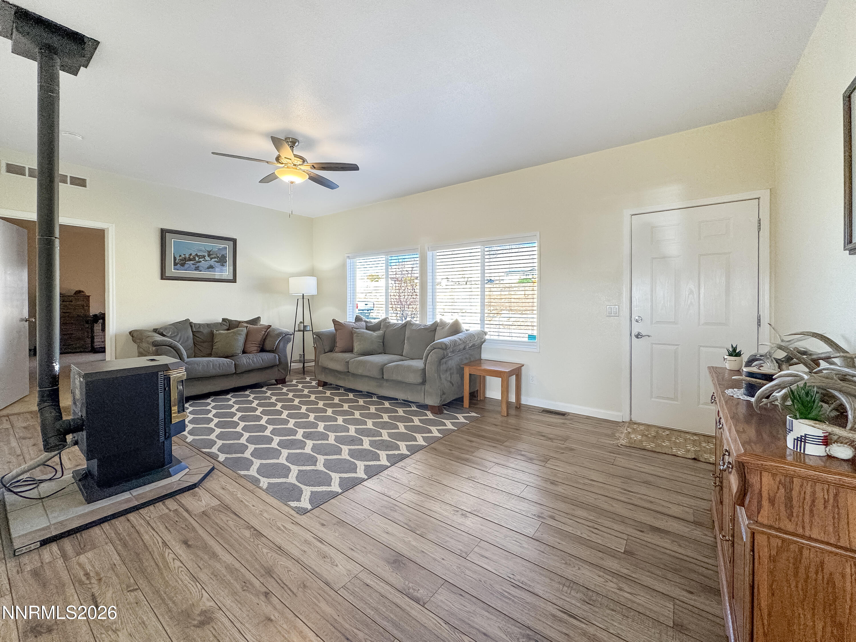 10140 Reins Way Property Photo 3