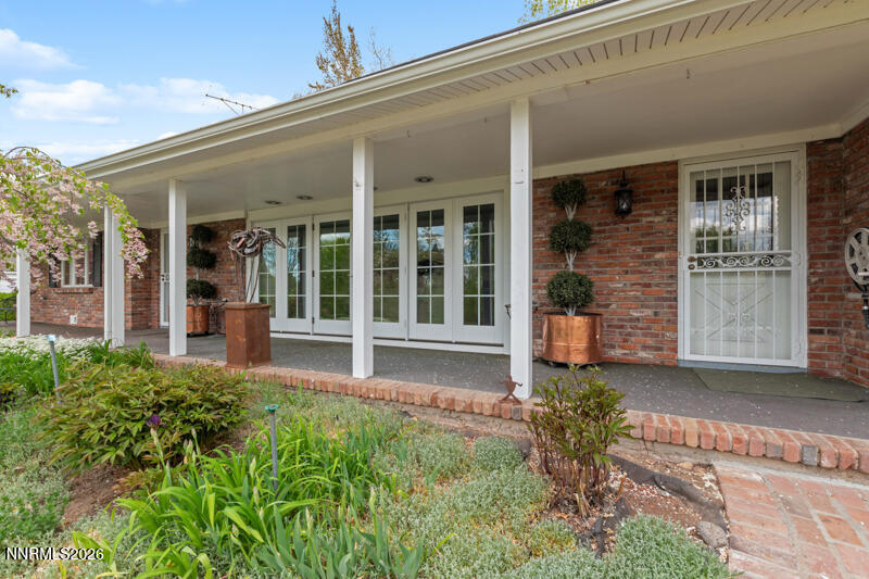 1880 Meadowview Lane Property Photo 1