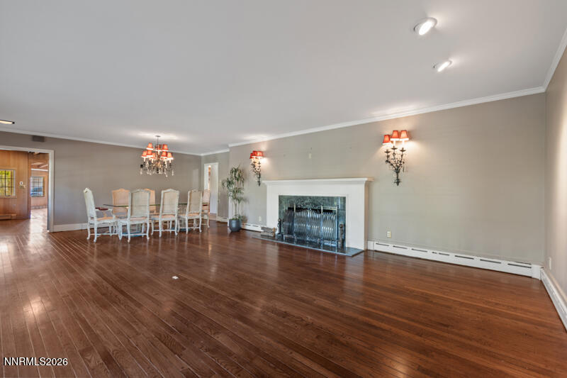 1880 Meadowview Lane Property Photo 4