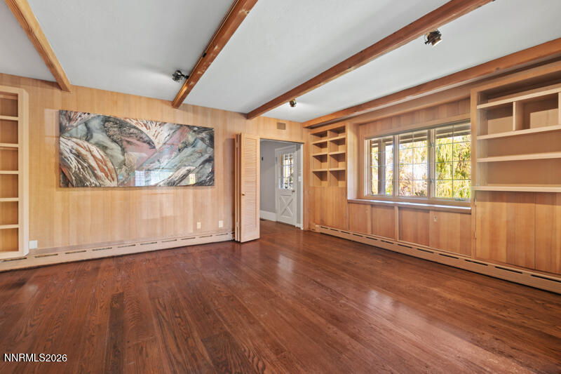 1880 Meadowview Lane Property Photo 8