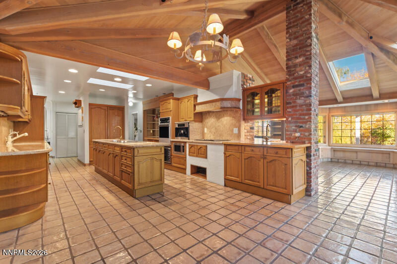 1880 Meadowview Lane Property Photo 13