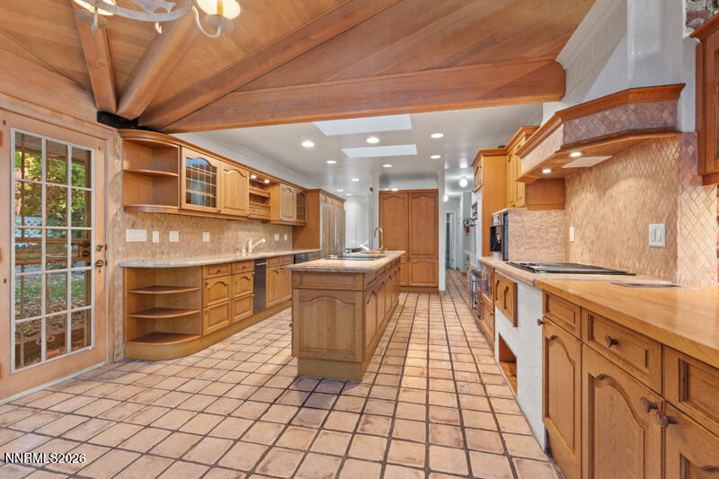 1880 Meadowview Lane Property Photo 15