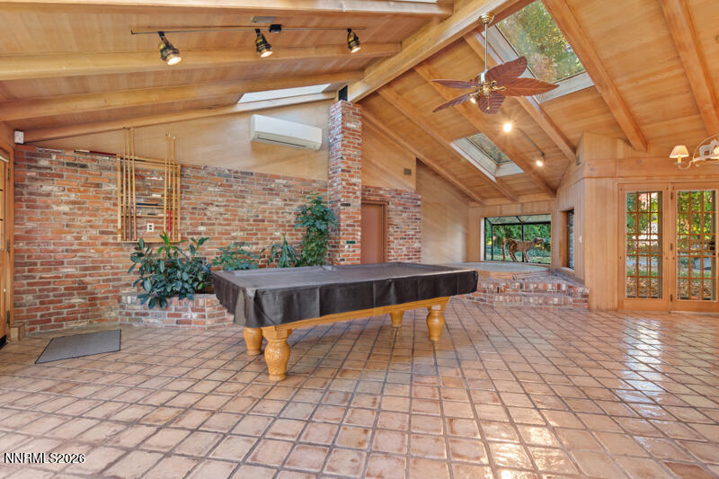 1880 Meadowview Lane Property Photo 17