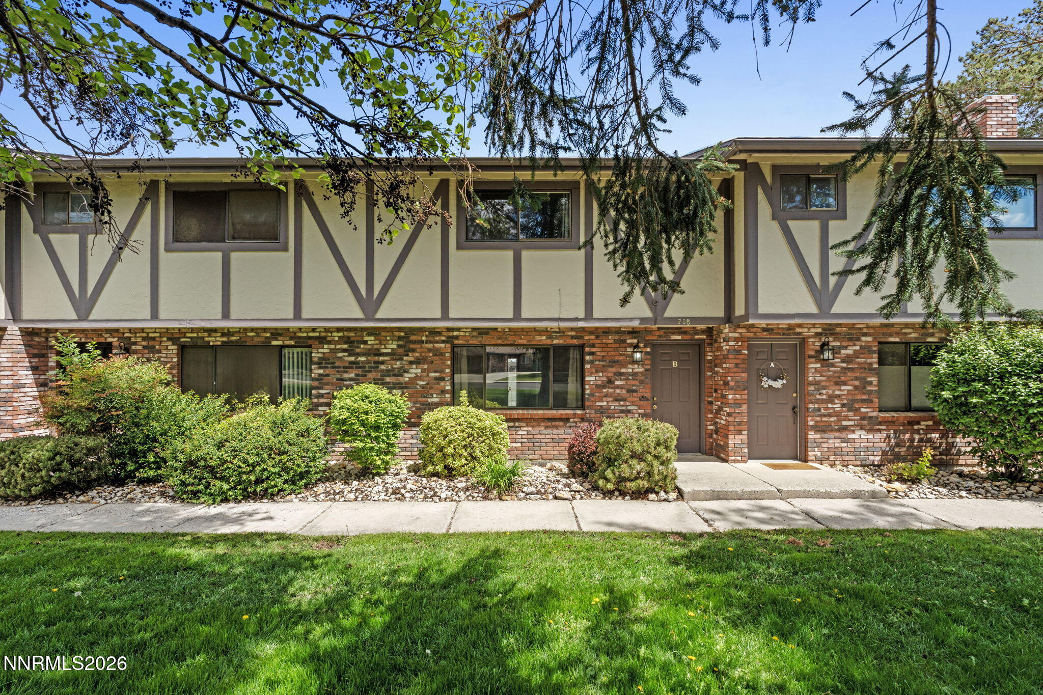 718 Travis Drive Unit B Property Photo 1