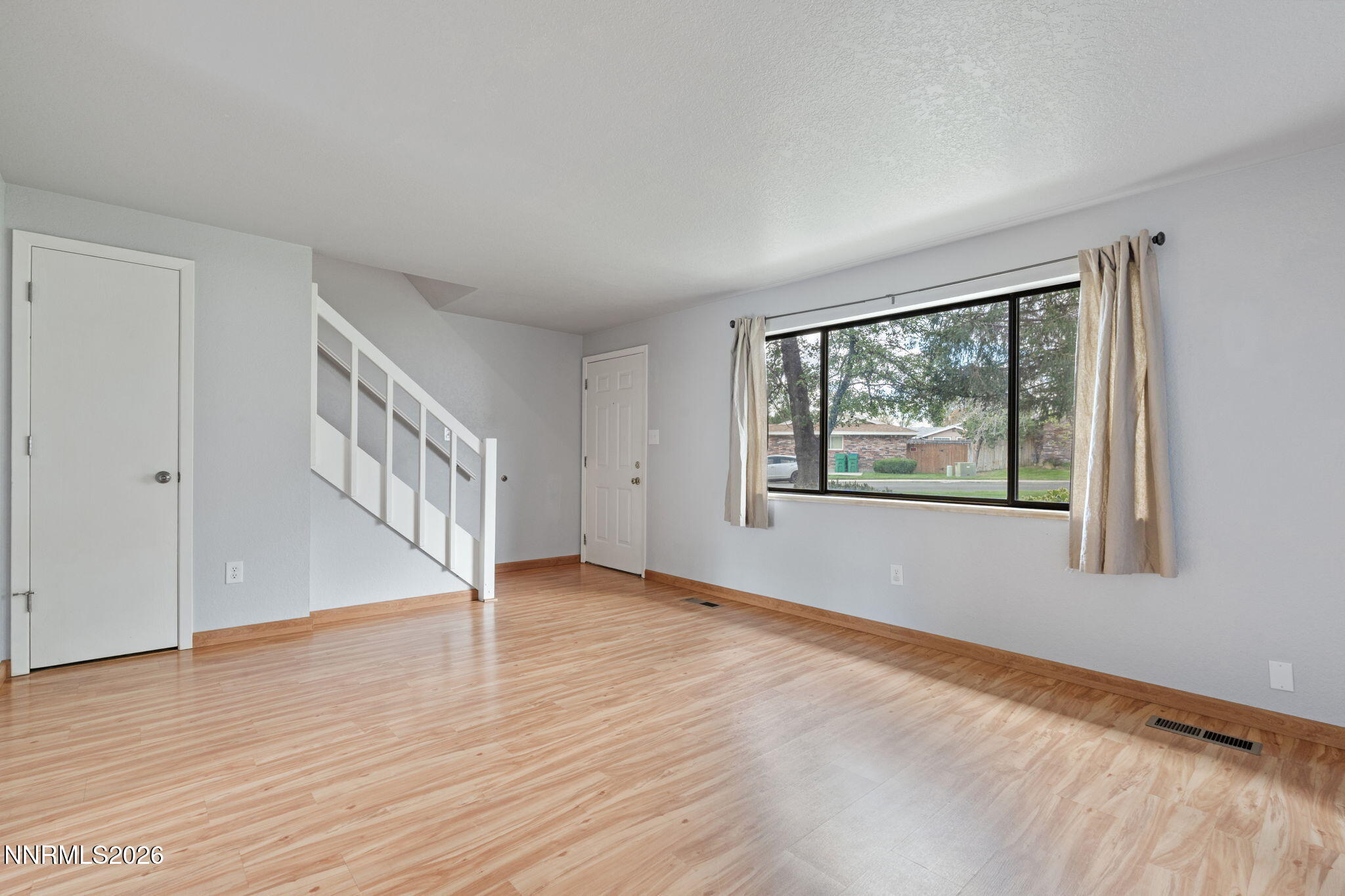718 Travis Drive Unit B Property Photo 2