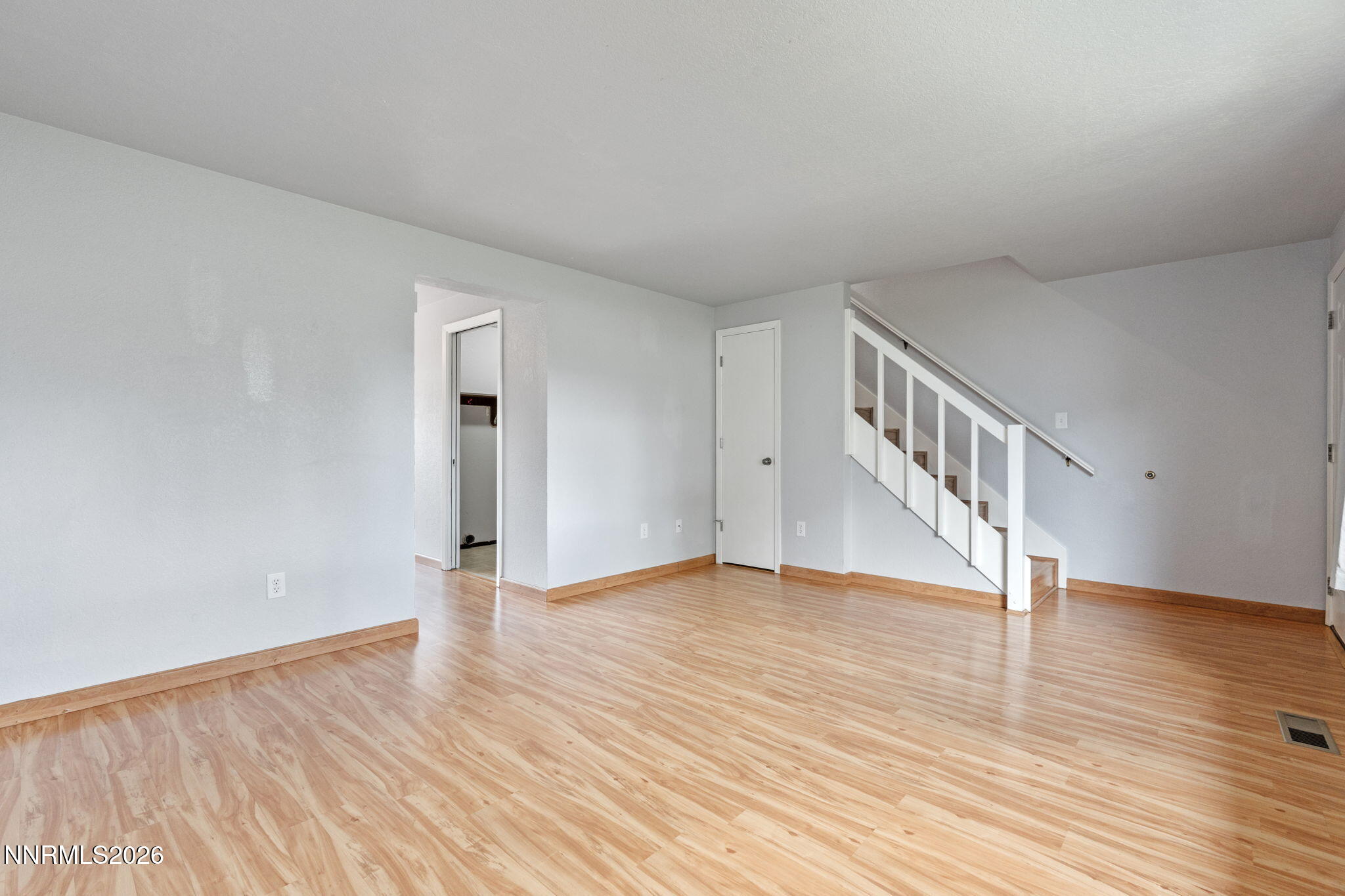 718 Travis Drive Unit B Property Photo 3