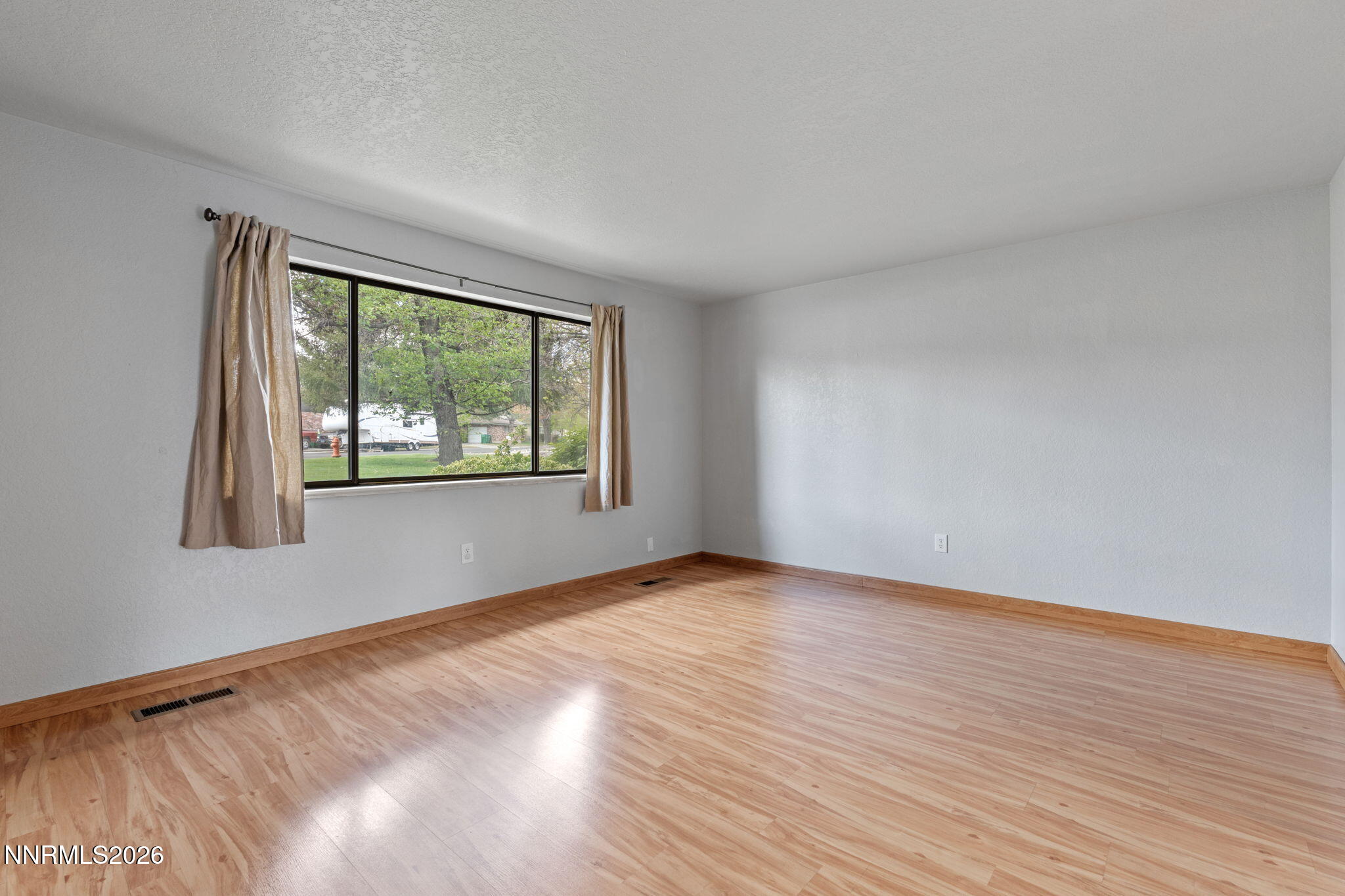 718 Travis Drive Unit B Property Photo 4