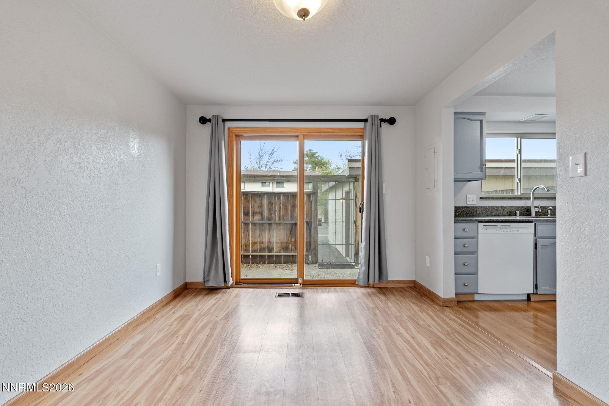 718 Travis Drive Unit B Property Photo 6