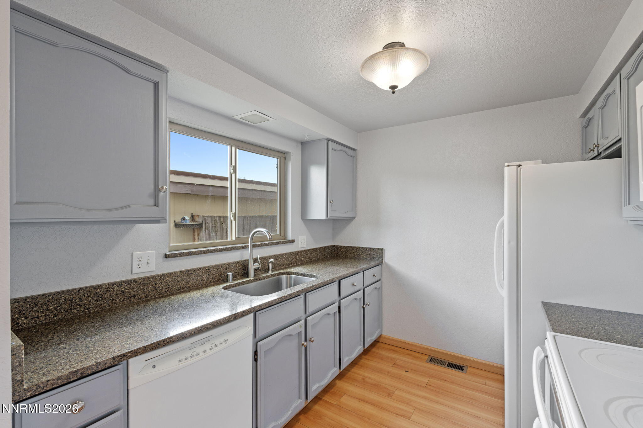 718 Travis Drive Unit B Property Photo 12