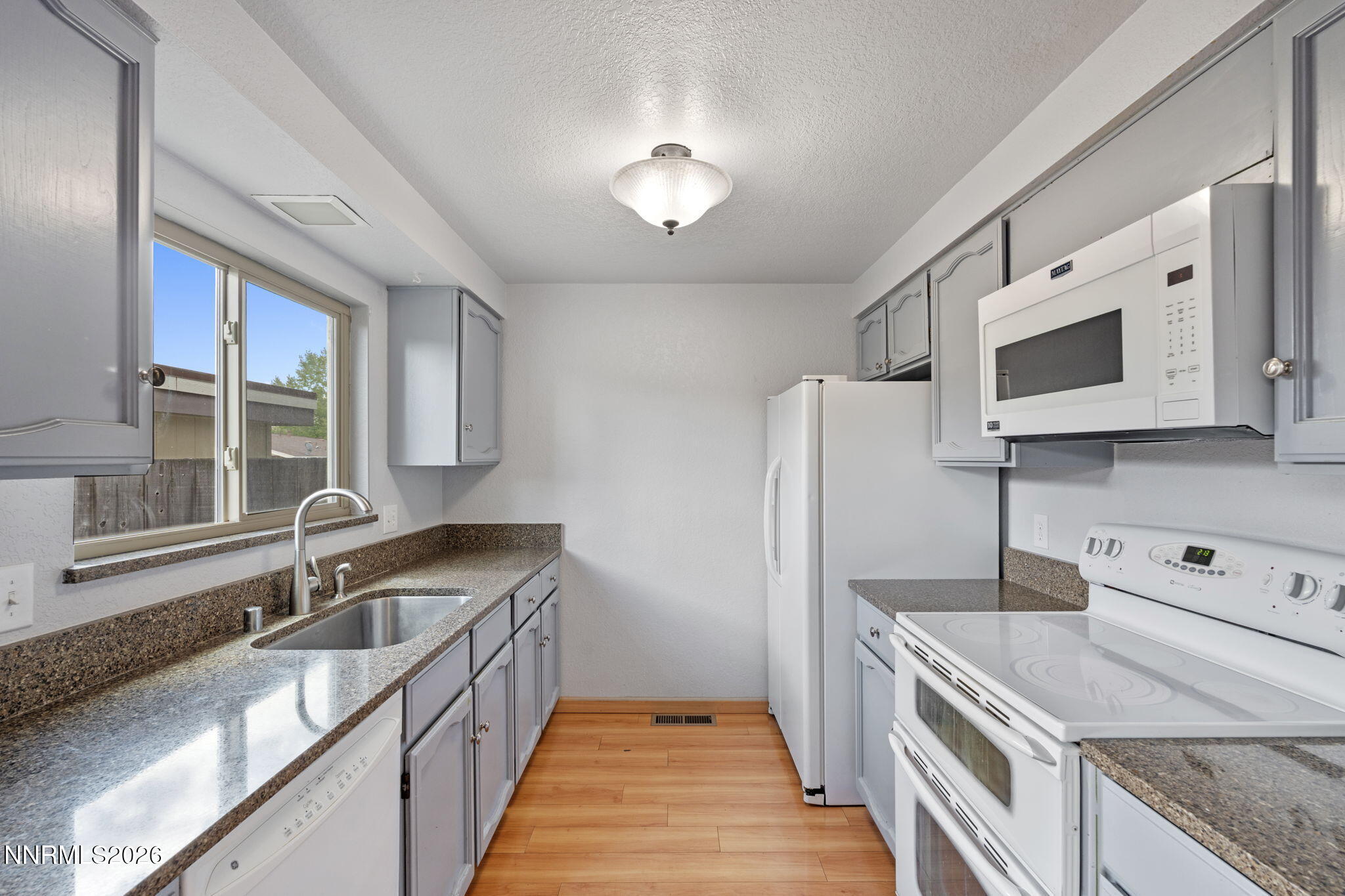 718 Travis Drive Unit B Property Photo 13