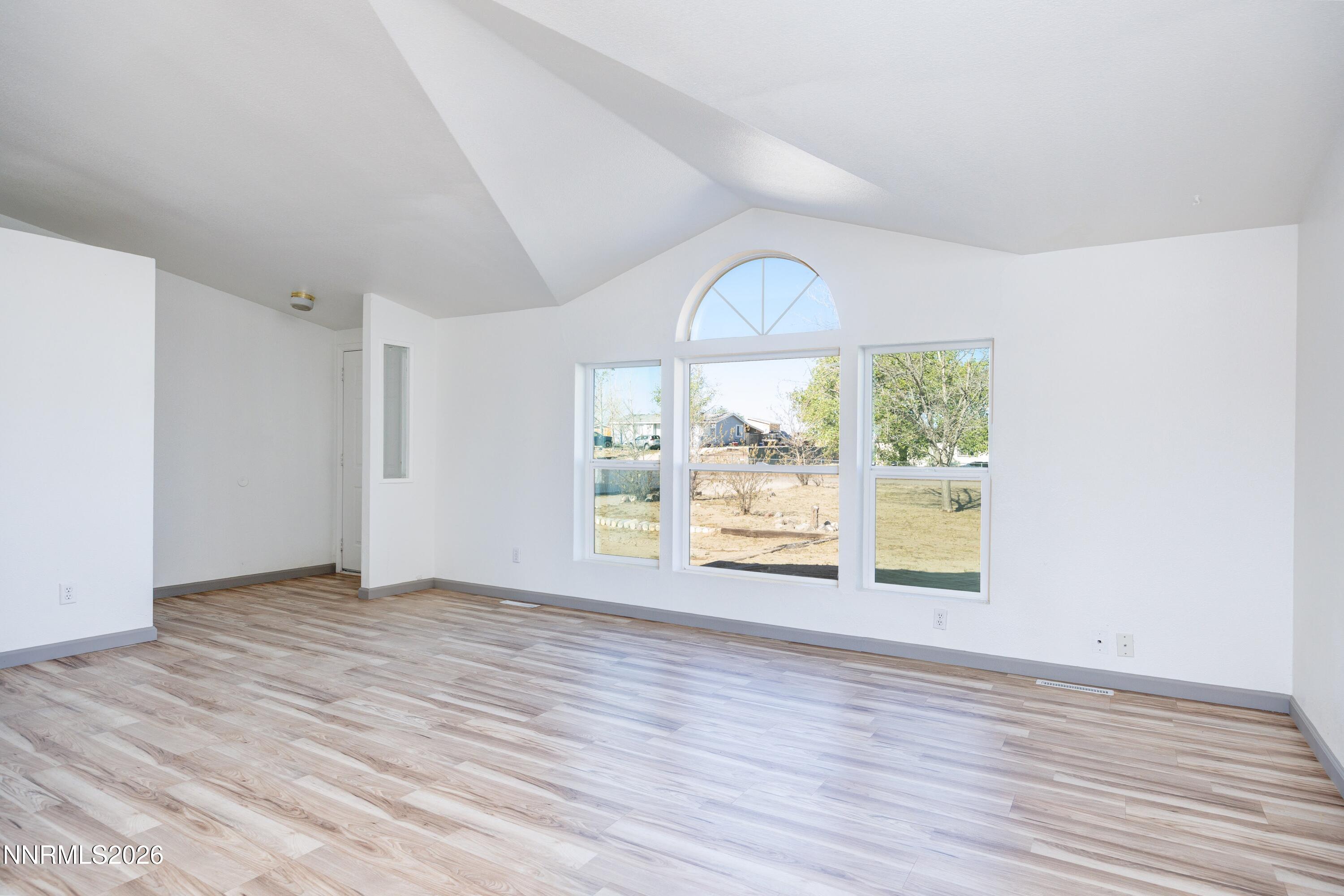 1540 Melanie Drive Property Photo 6