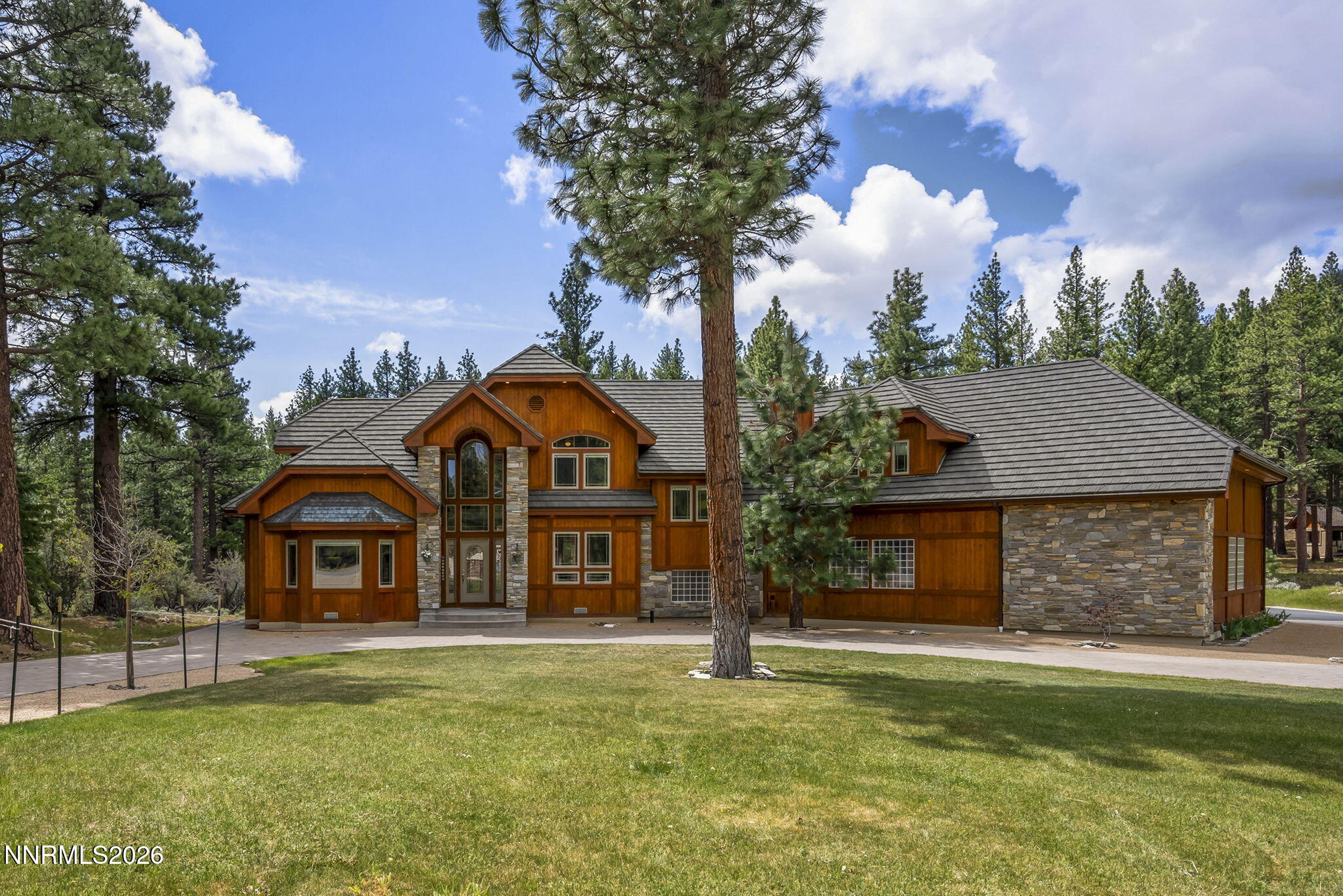 60 Yellow Pine Circle Property Photo 2