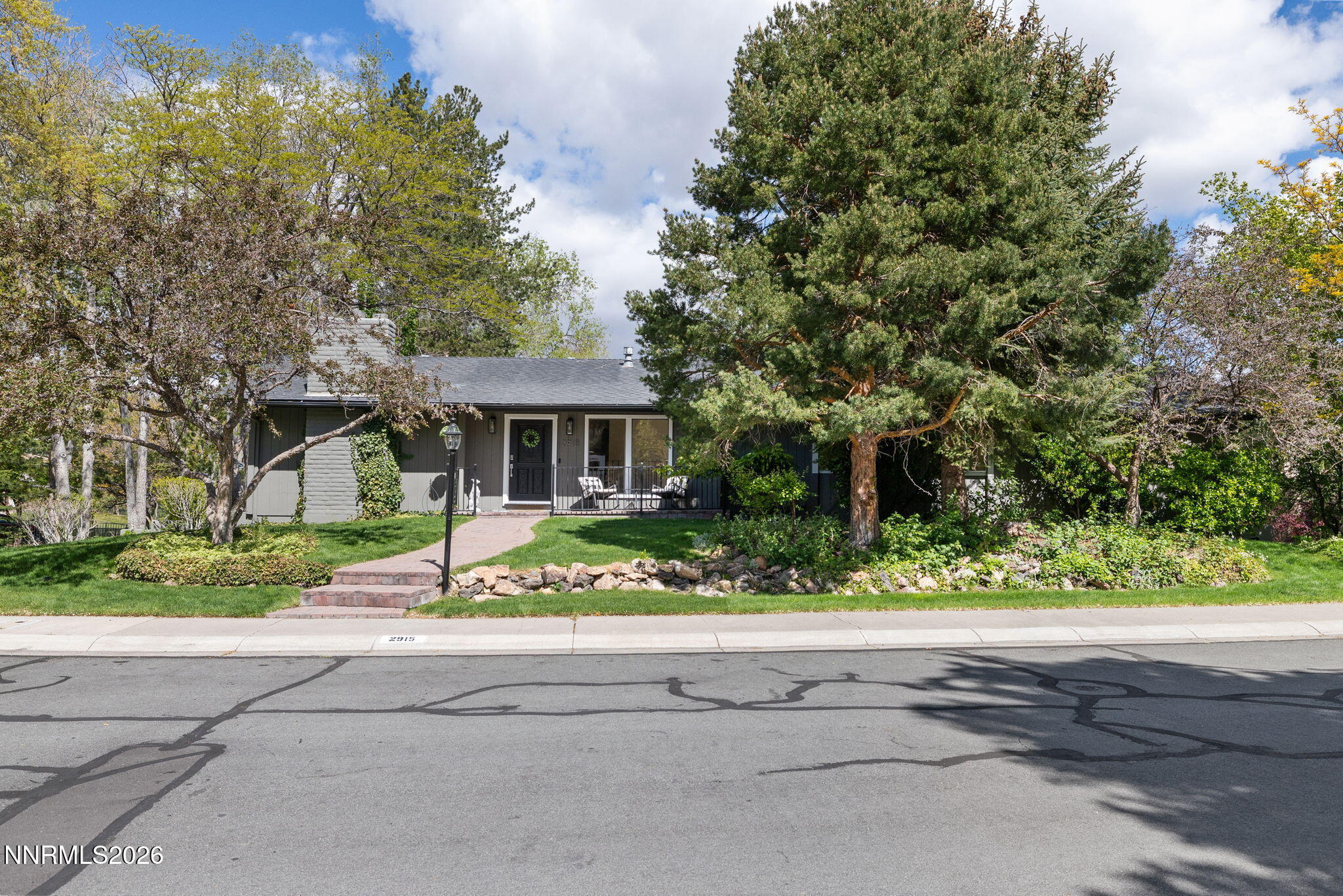 2915 Solari Drive Property Photo 2