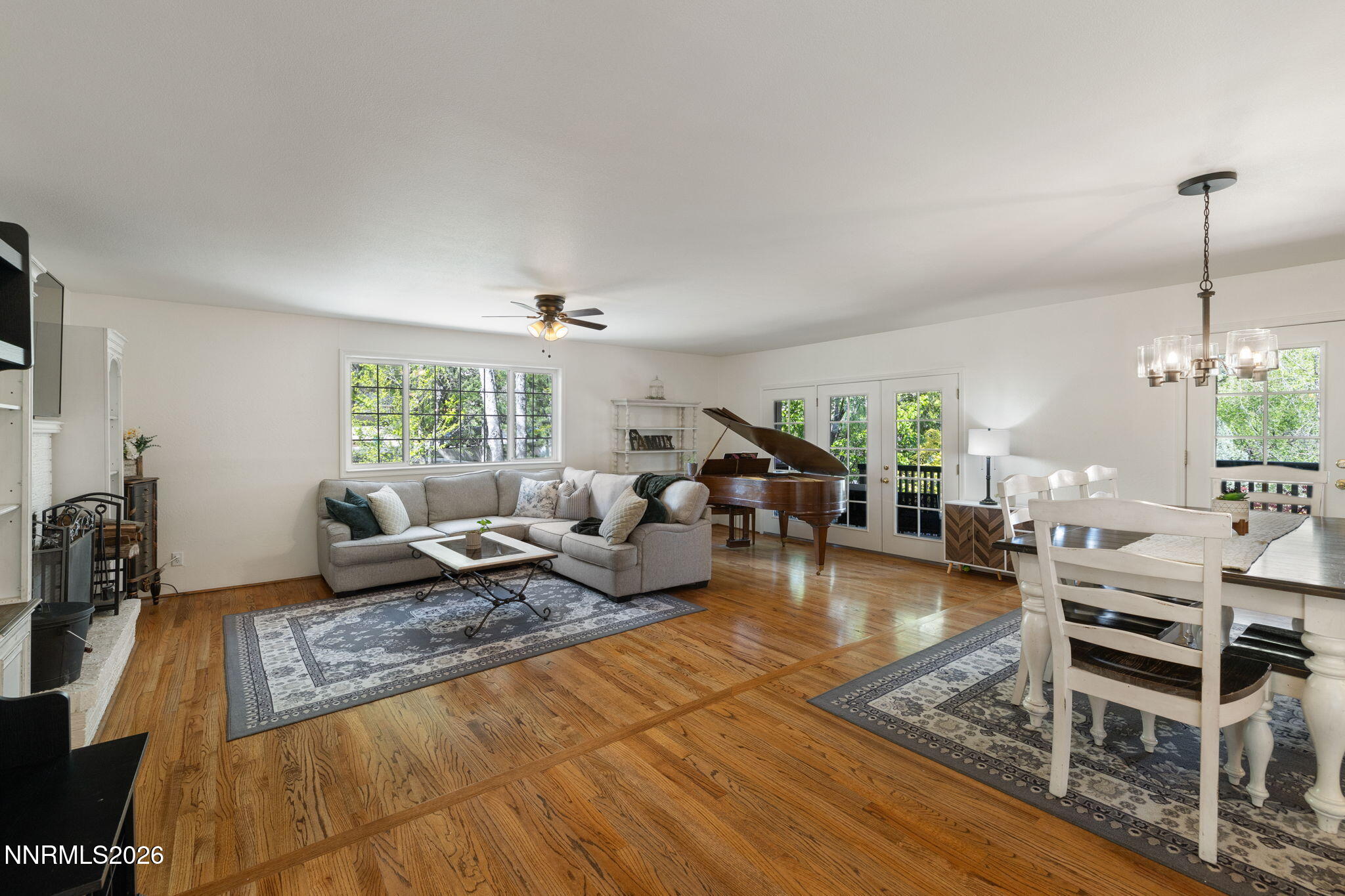 2915 Solari Drive Property Photo 8