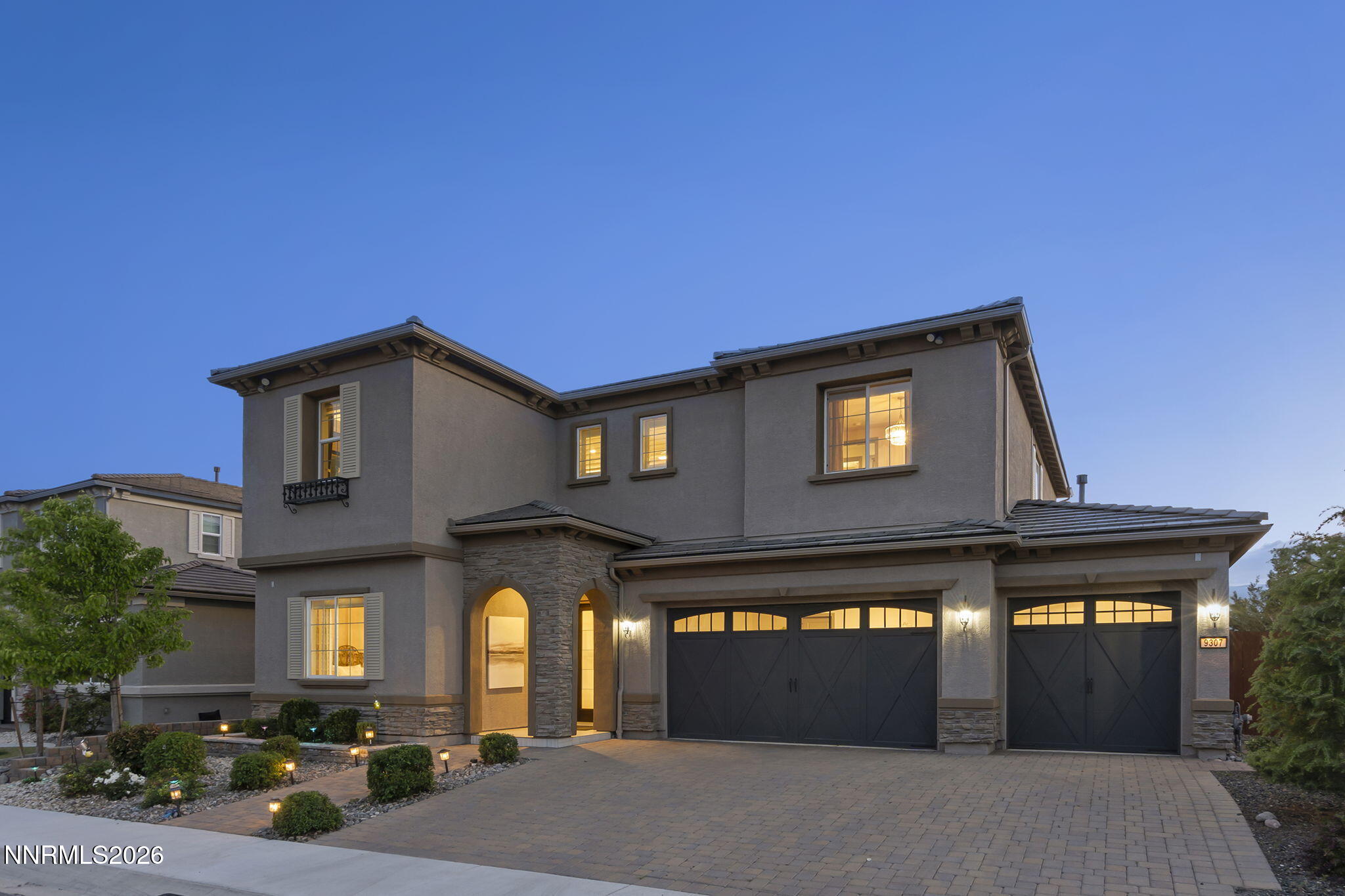 9307 Sky Dune Way Property Photo 2