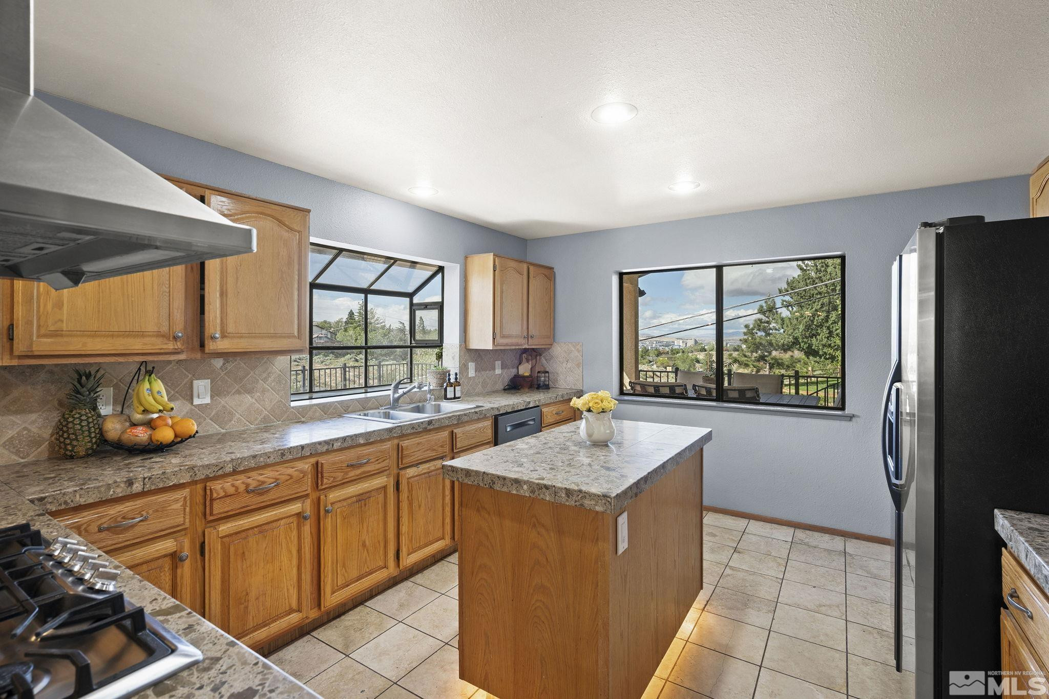 3075 Markridge Drive Property Photo 13