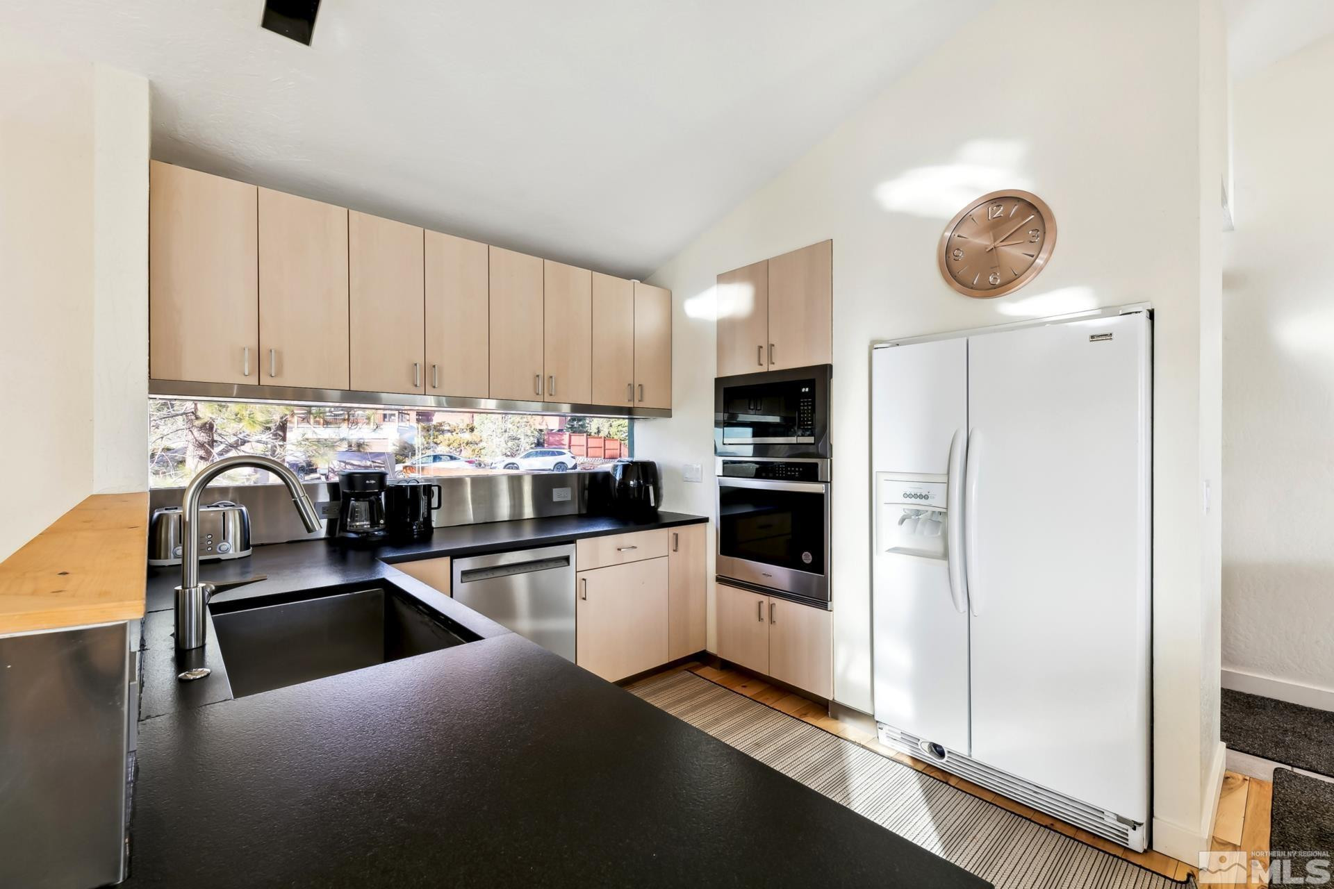 332 Barton Drive Property Photo 14