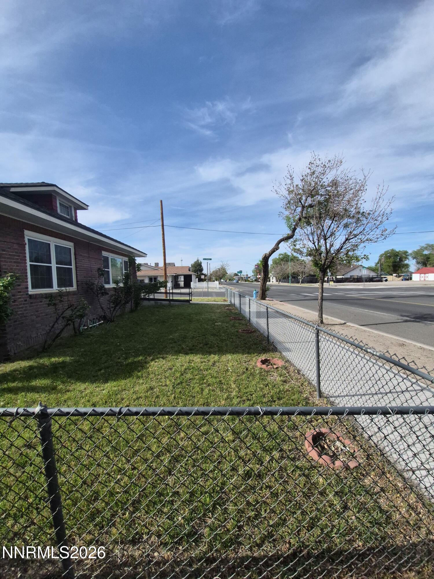 210 S Taylor Street Property Photo 7