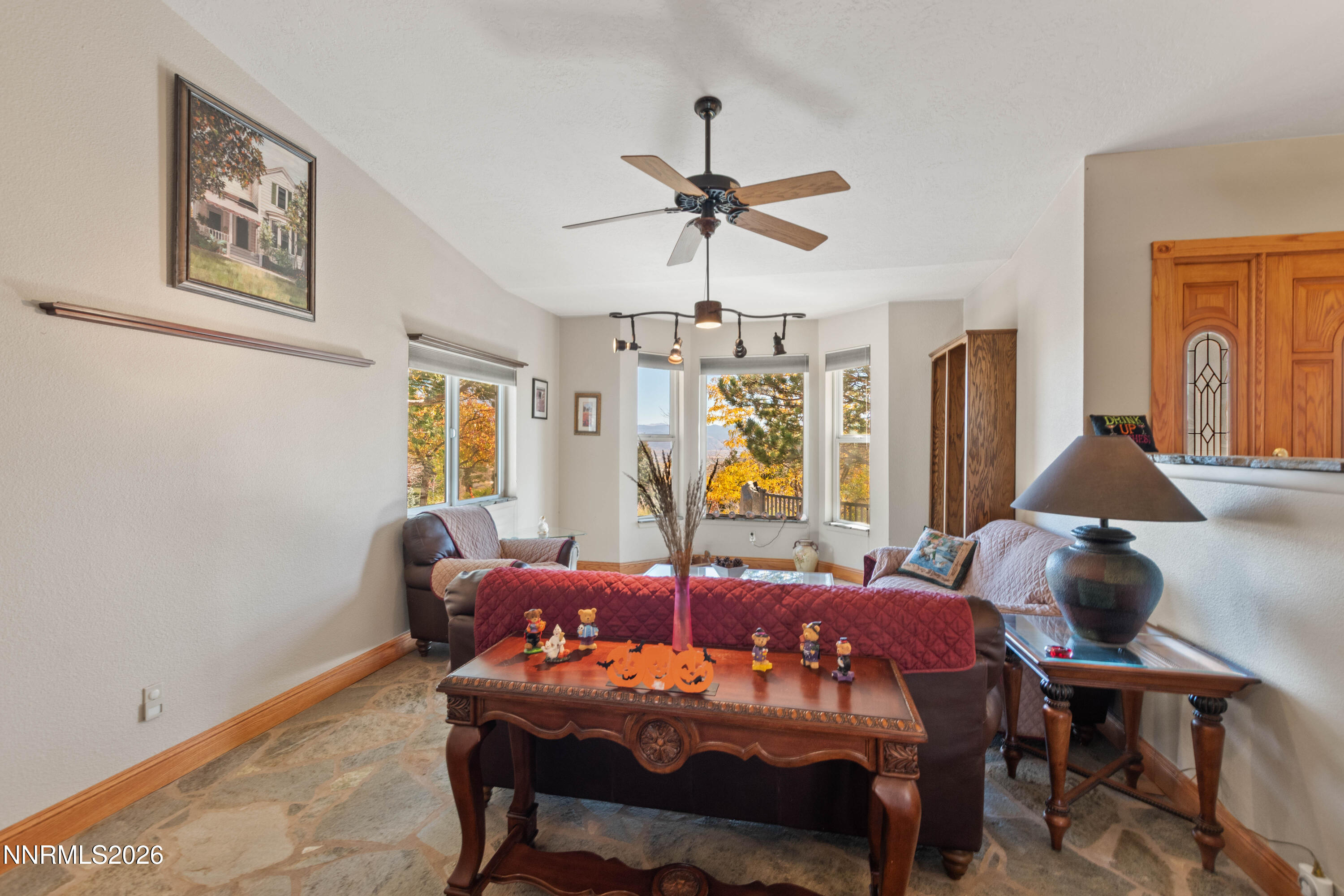 480 Duck Hill Road Property Photo 8