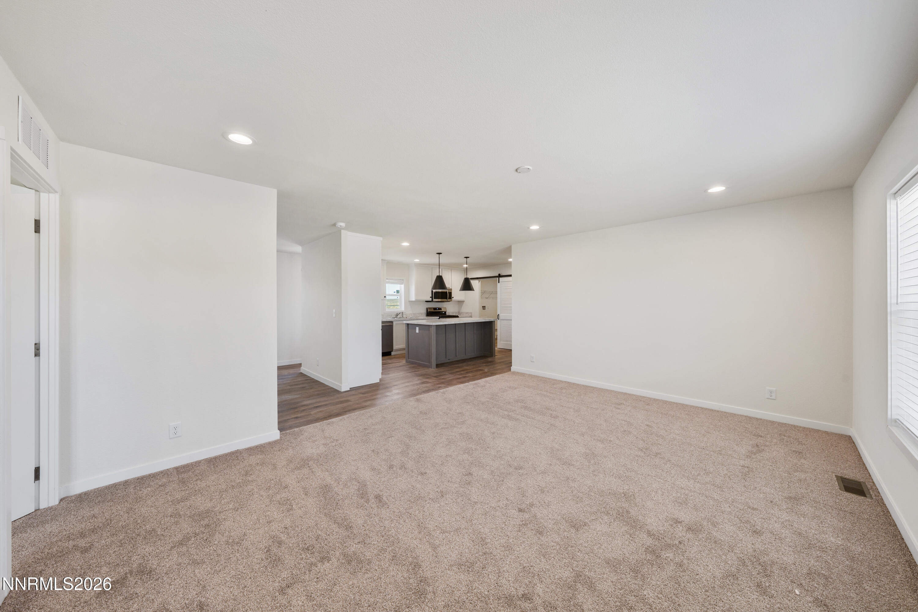 5684 Juniper Street Property Photo 4