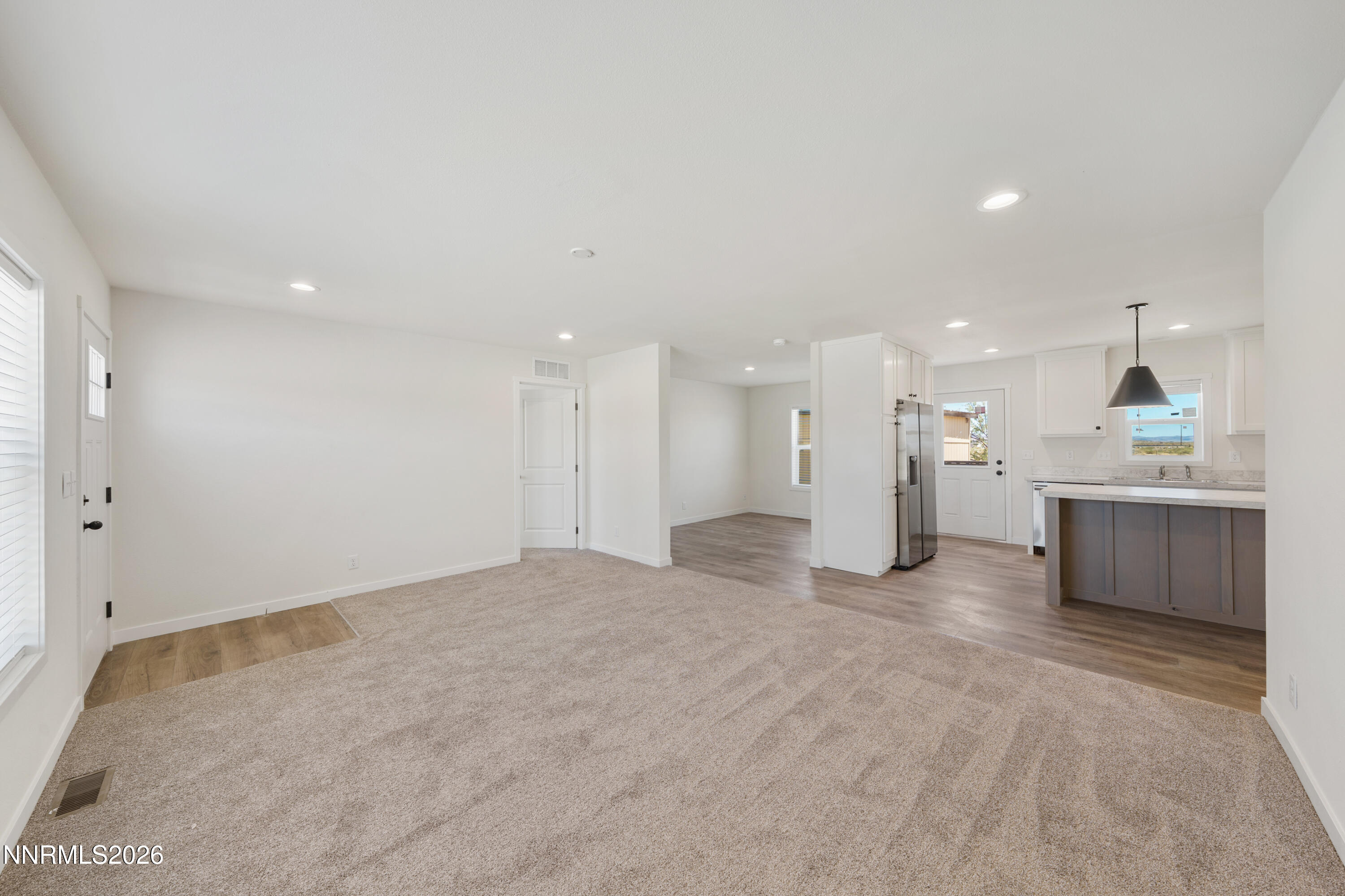 5684 Juniper Street Property Photo 8