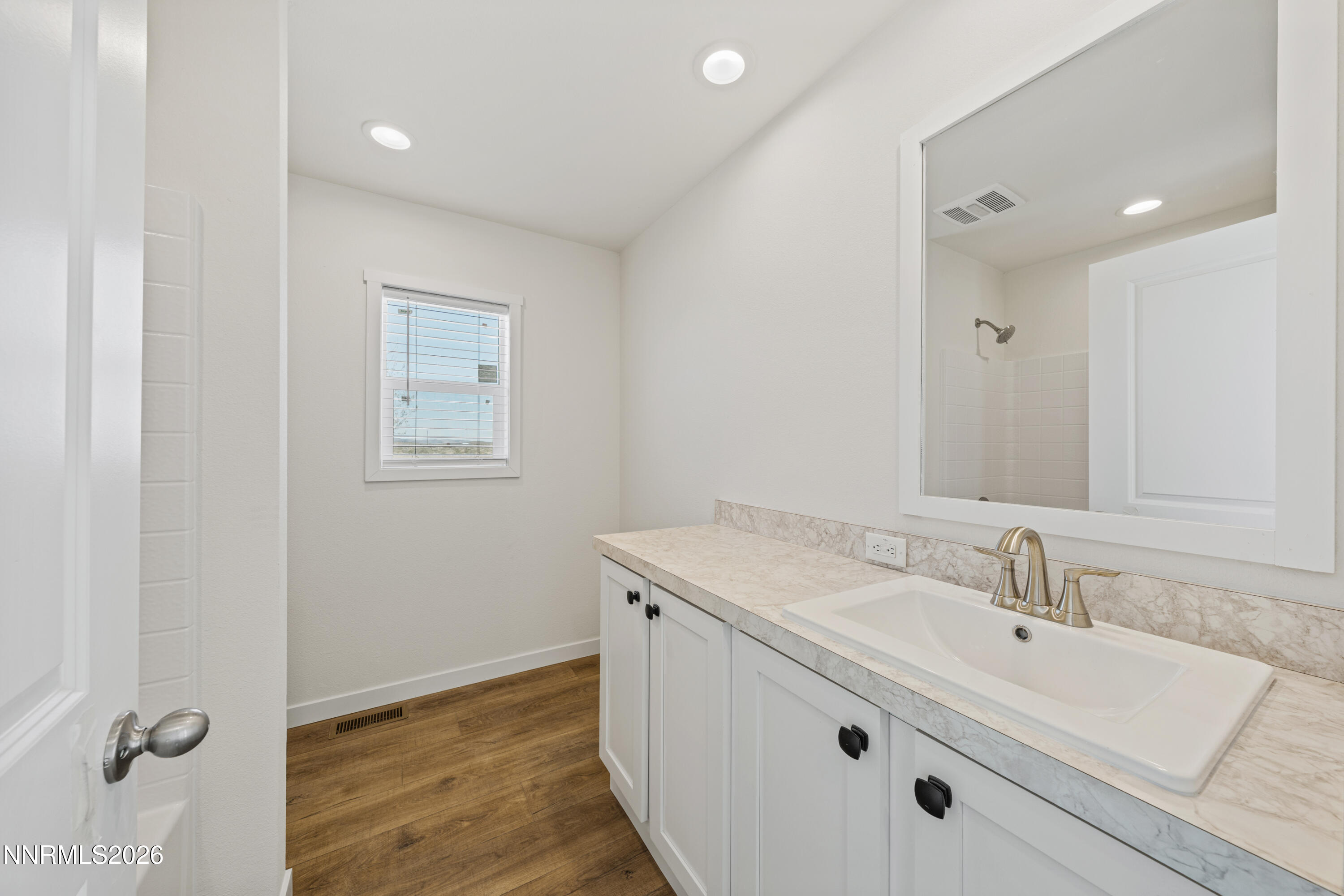 5684 Juniper Street Property Photo 27