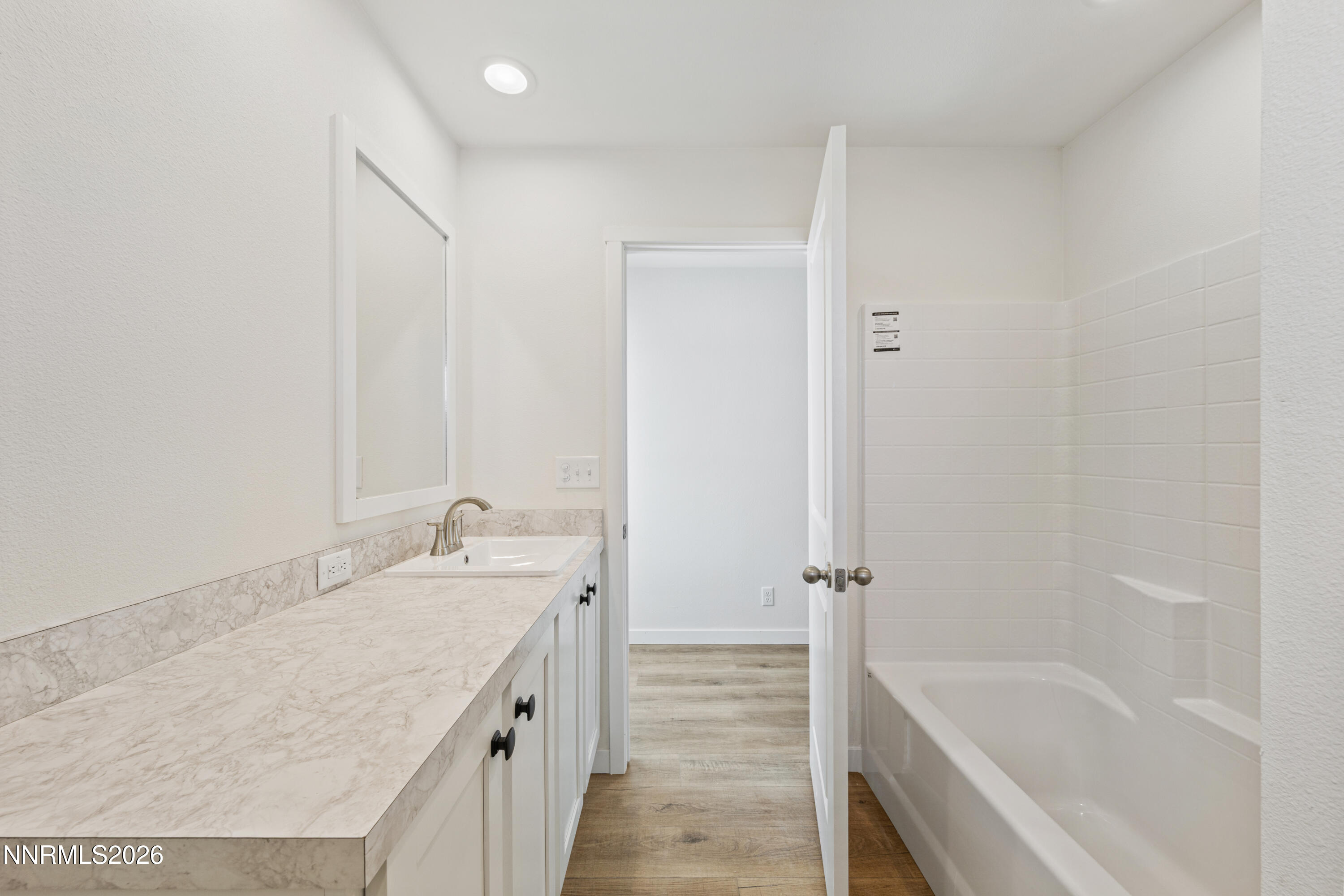 5684 Juniper Street Property Photo 28