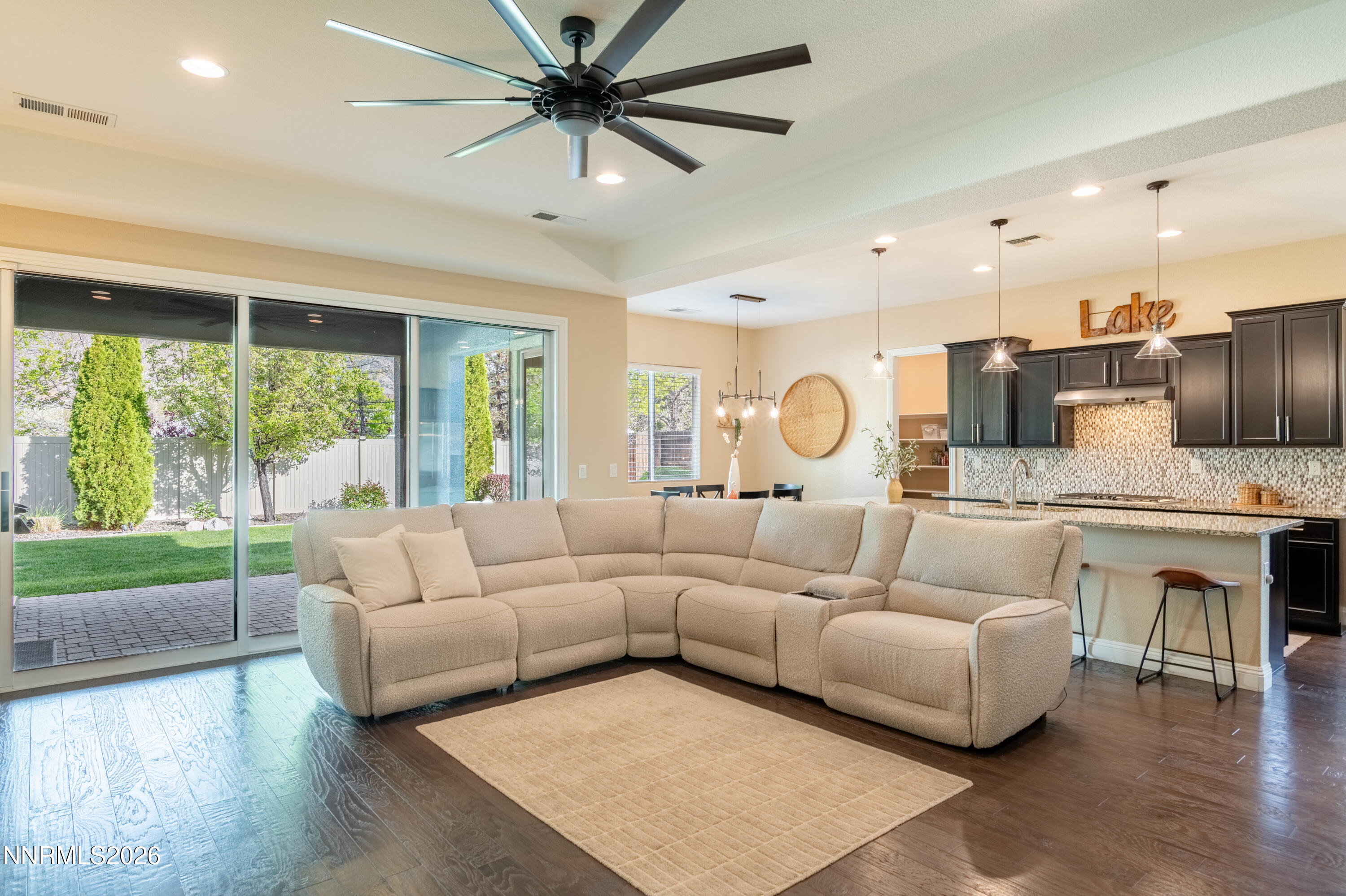 10080 Gold Cup Lane Property Photo 3