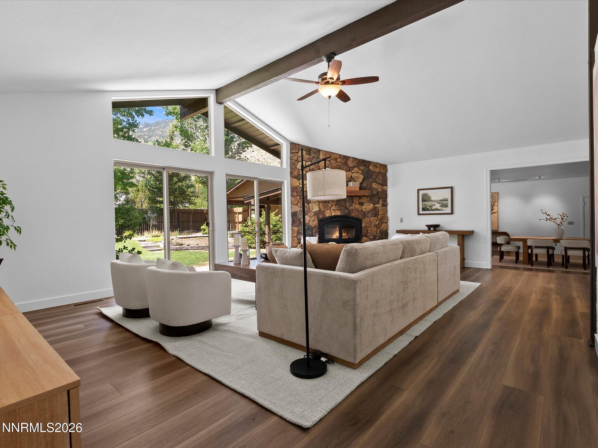 232 Beverly Way Property Photo 6