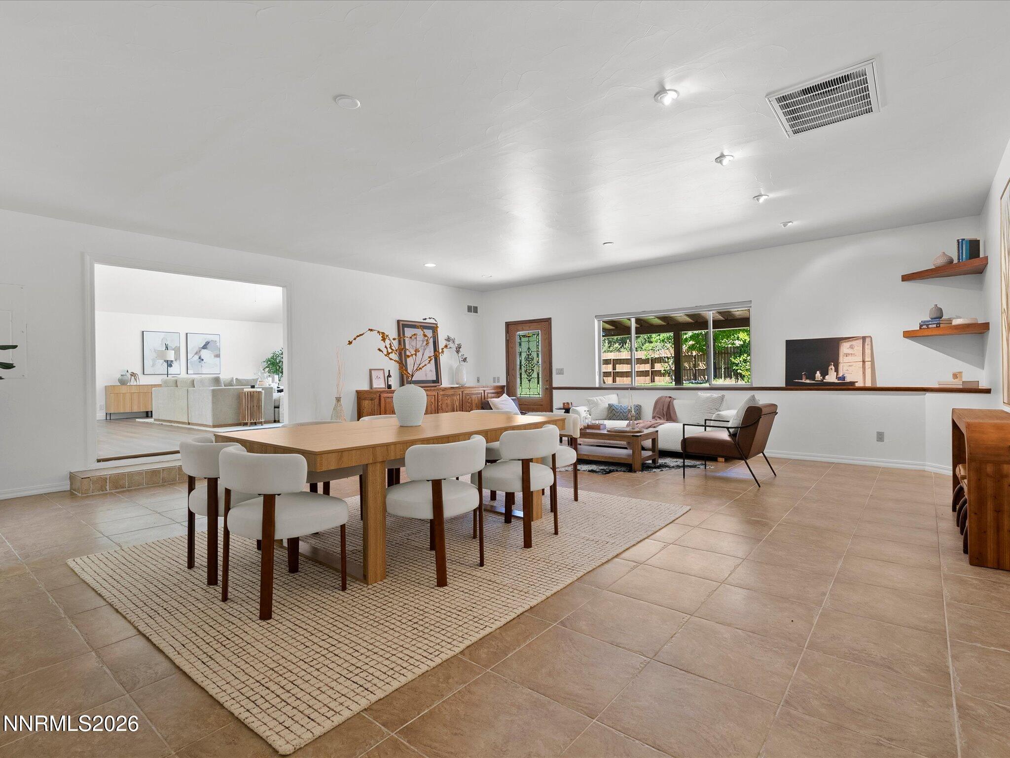 232 Beverly Way Property Photo 8