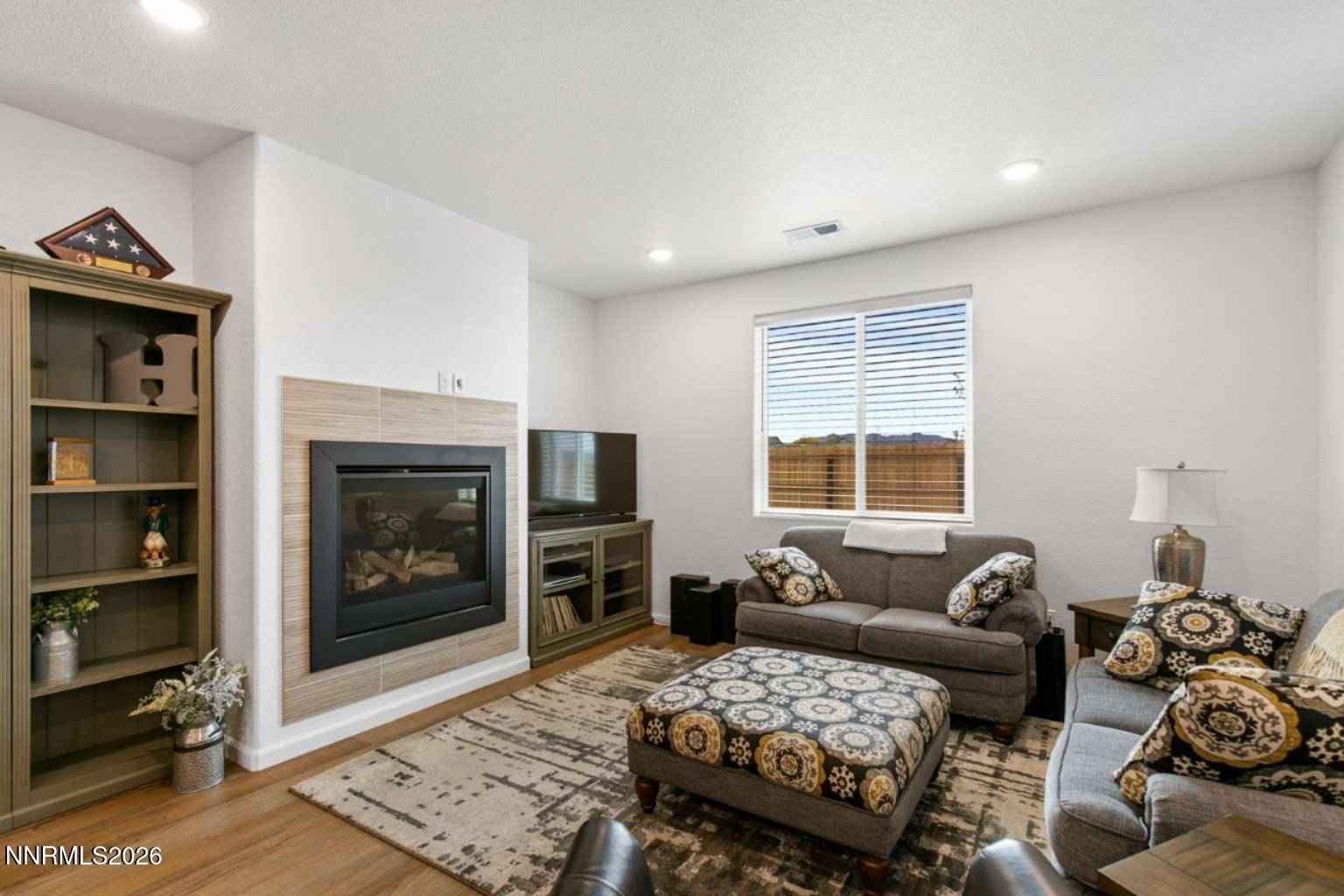 3274 Eleanor Way Property Photo 6