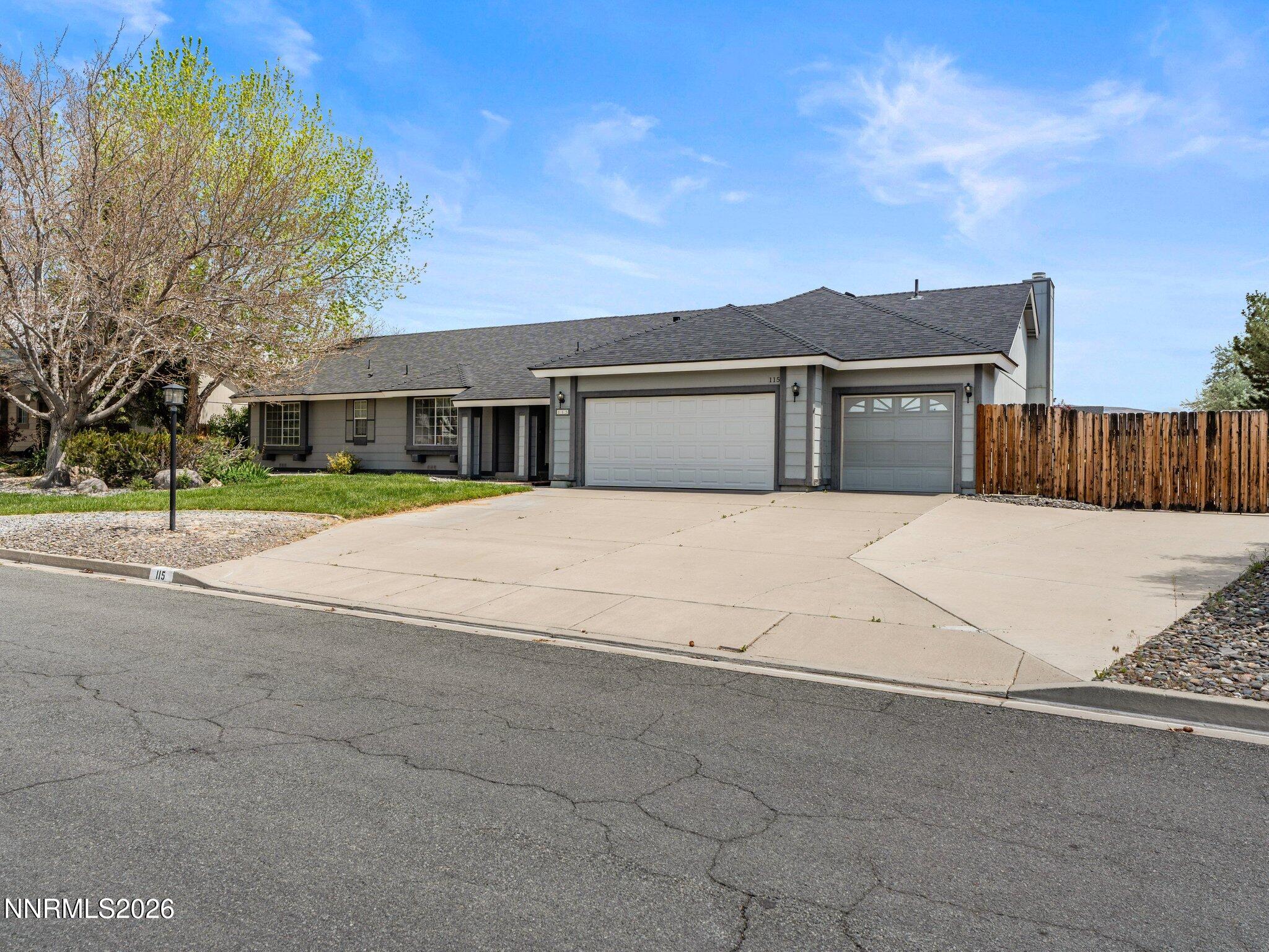 115 Bridle Path Terrace Property Photo 3