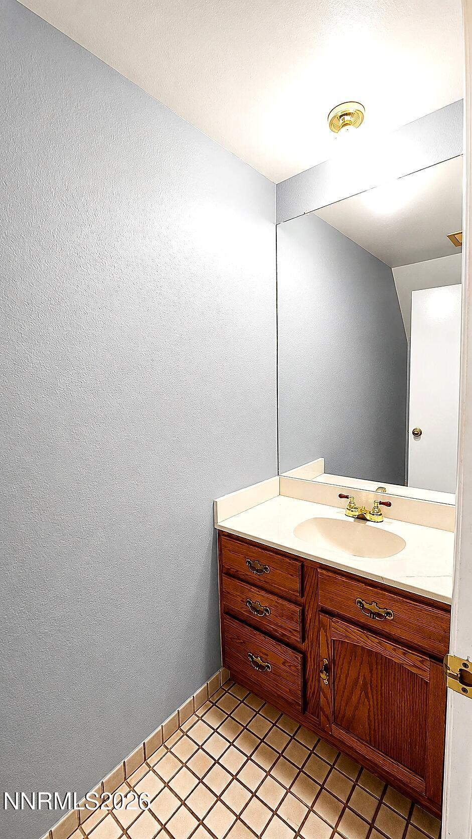 909 Mesa Ridge Drive 3 Property Photo 5