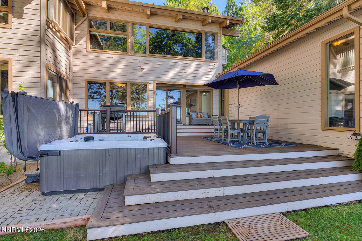 1011 Lakeshore Boulevard Property Photo 11