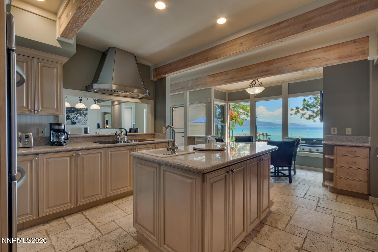 1011 Lakeshore Boulevard Property Photo 19