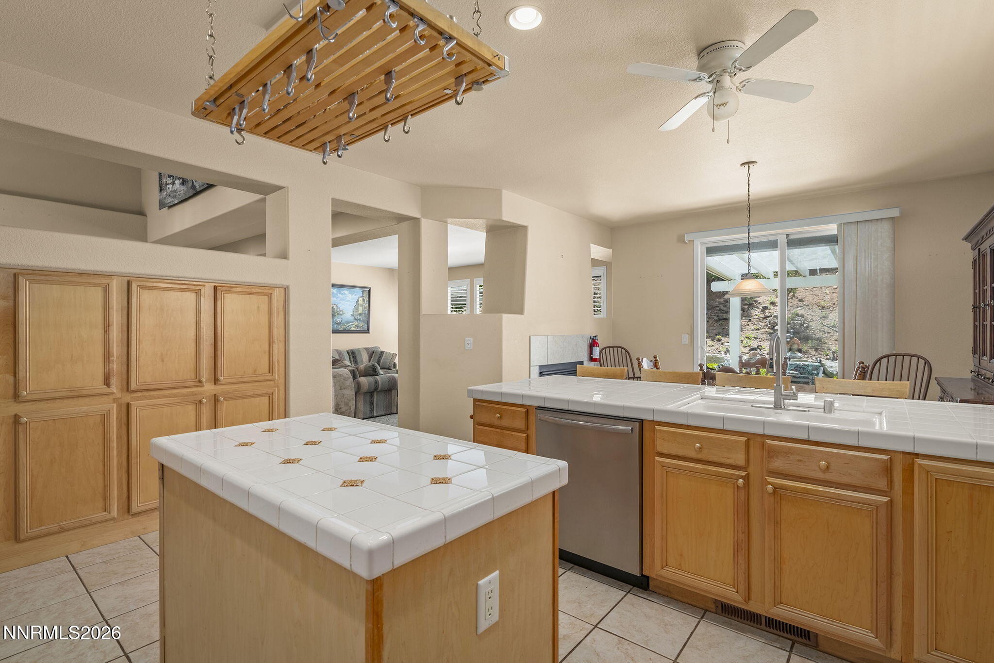 3095 10 Mile Drive Property Photo 6