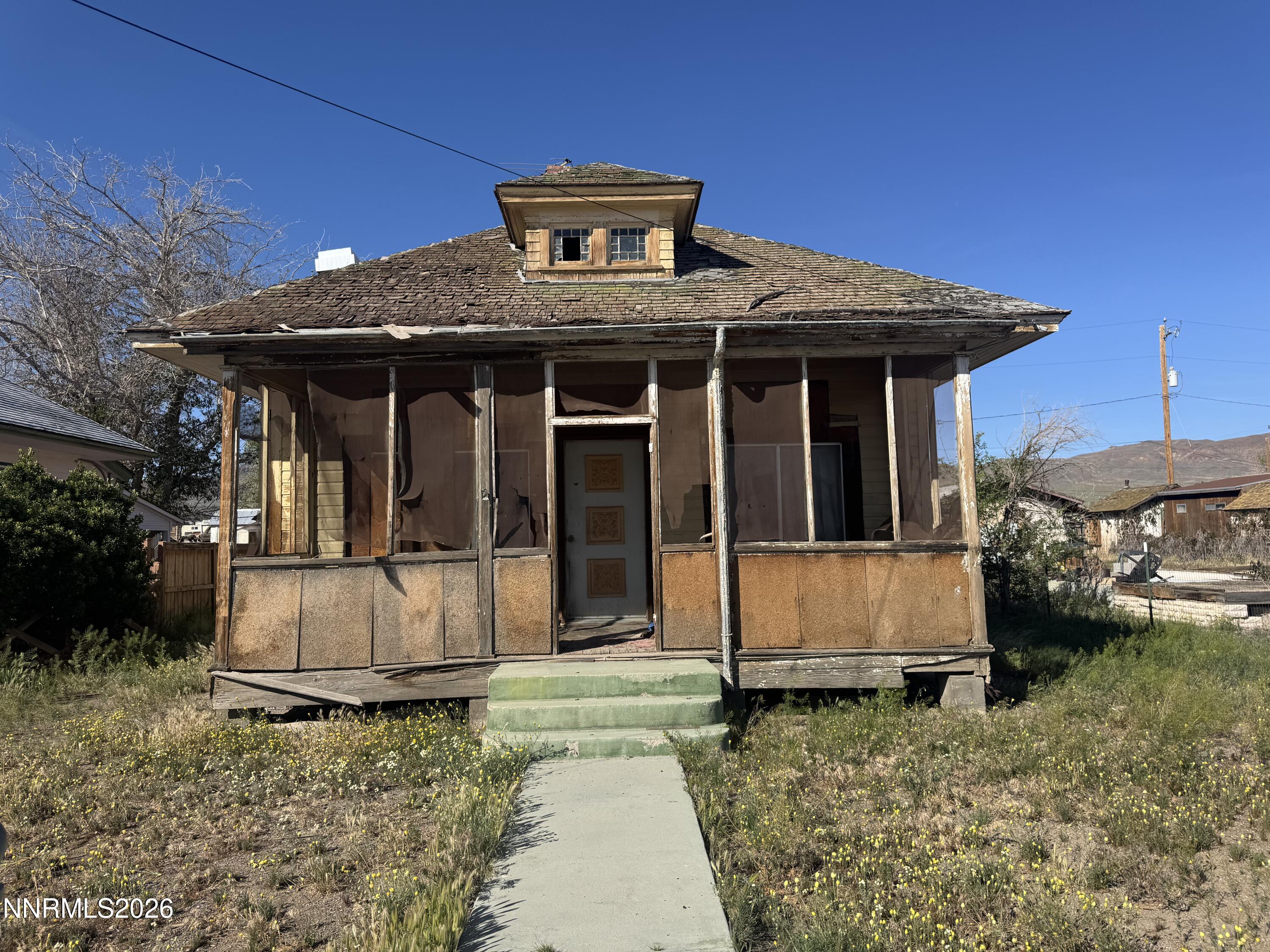 604 Front Street Property Photo 1