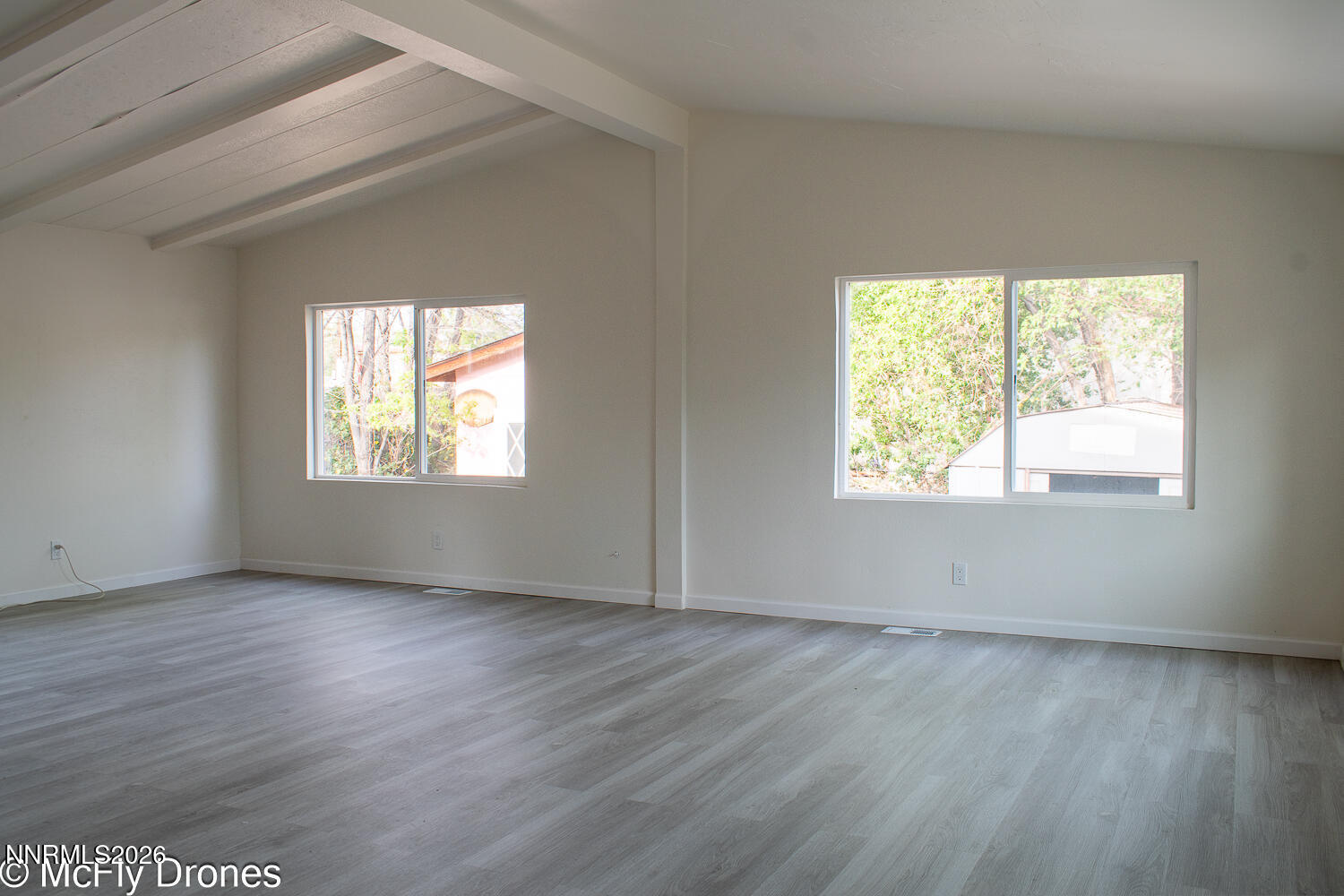 408 E Gepford Parkway Property Photo 7