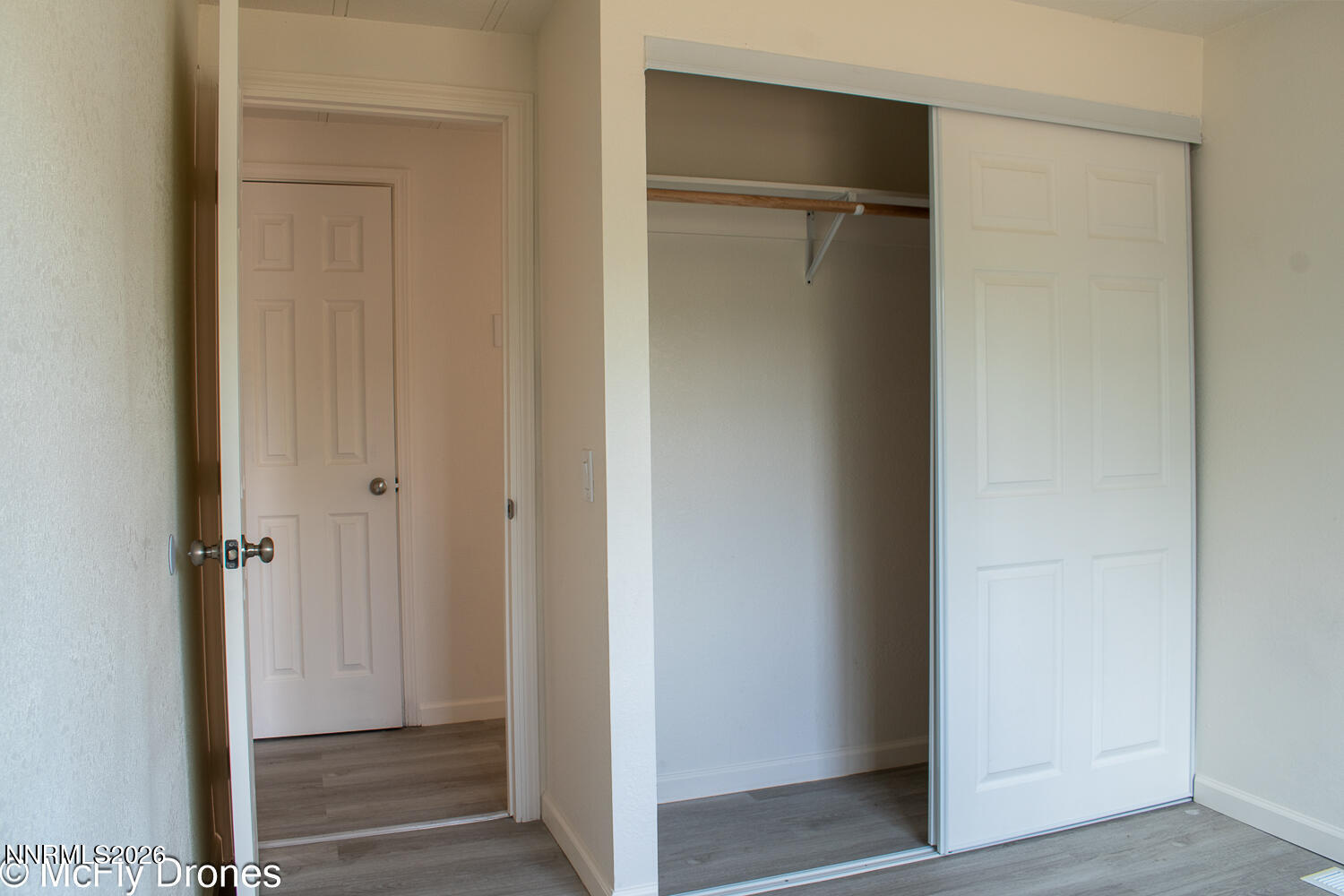 408 E Gepford Parkway Property Photo 15