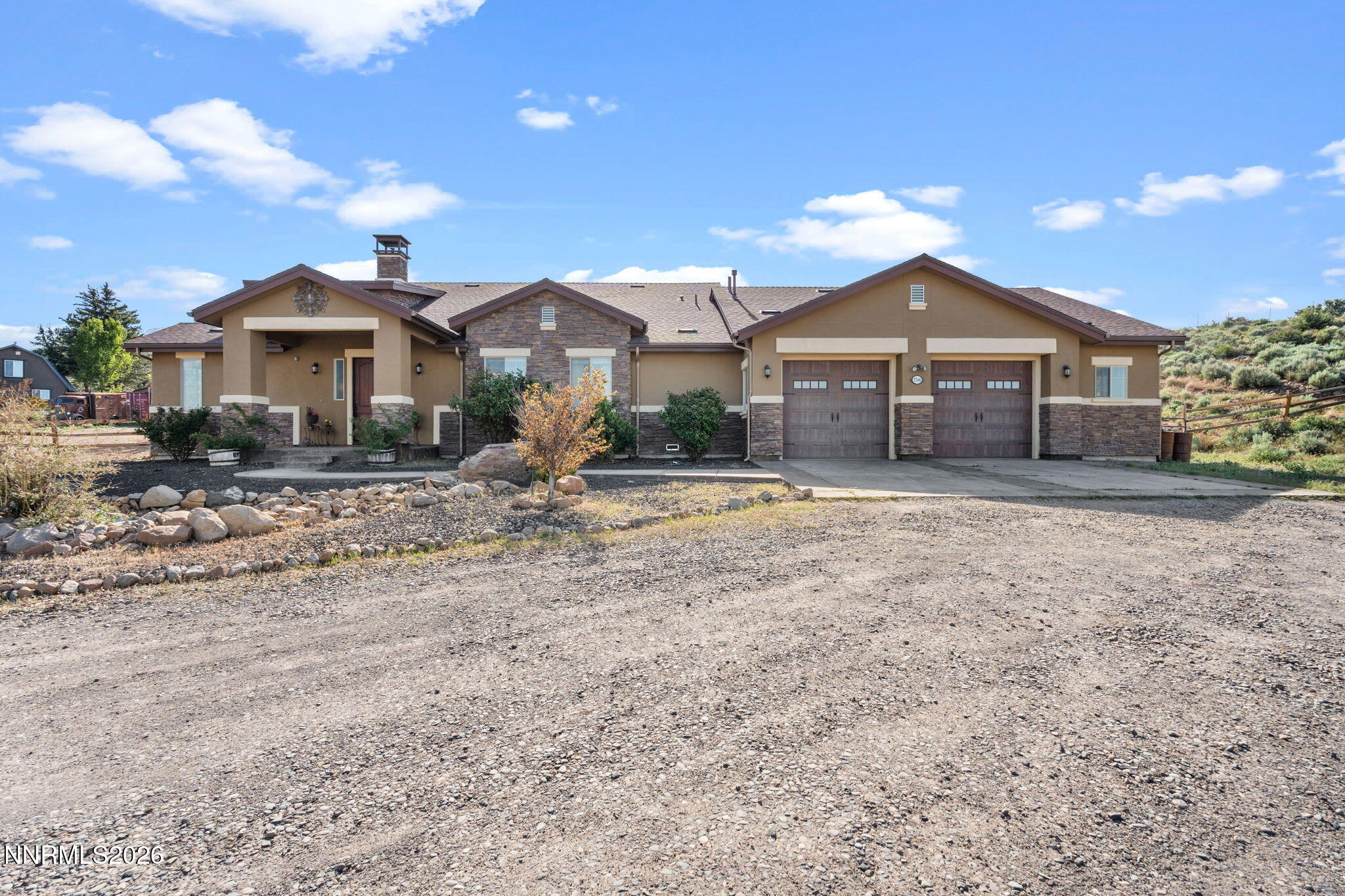 5764 Carl Dr Drive Property Photo 3