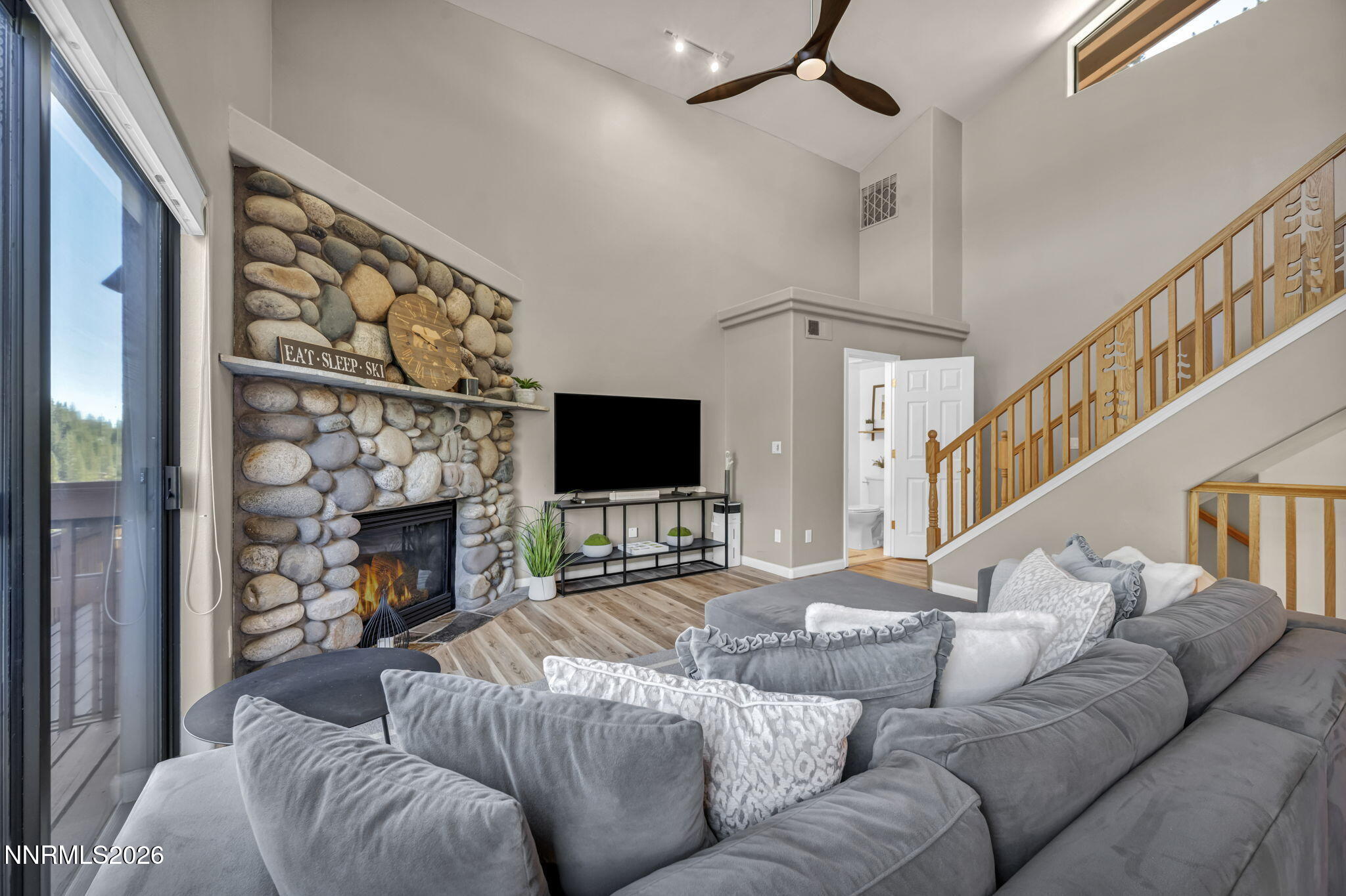 400 Fairview Boulevard Unit 215 Property Photo 1