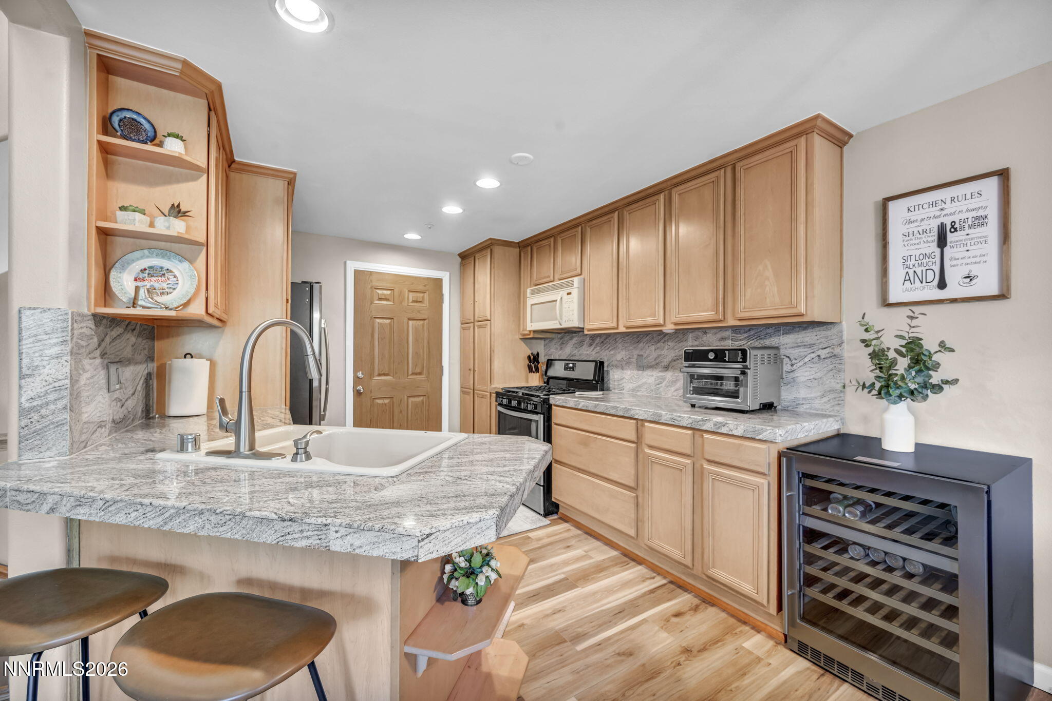 400 Fairview Boulevard Unit 215 Property Photo 4