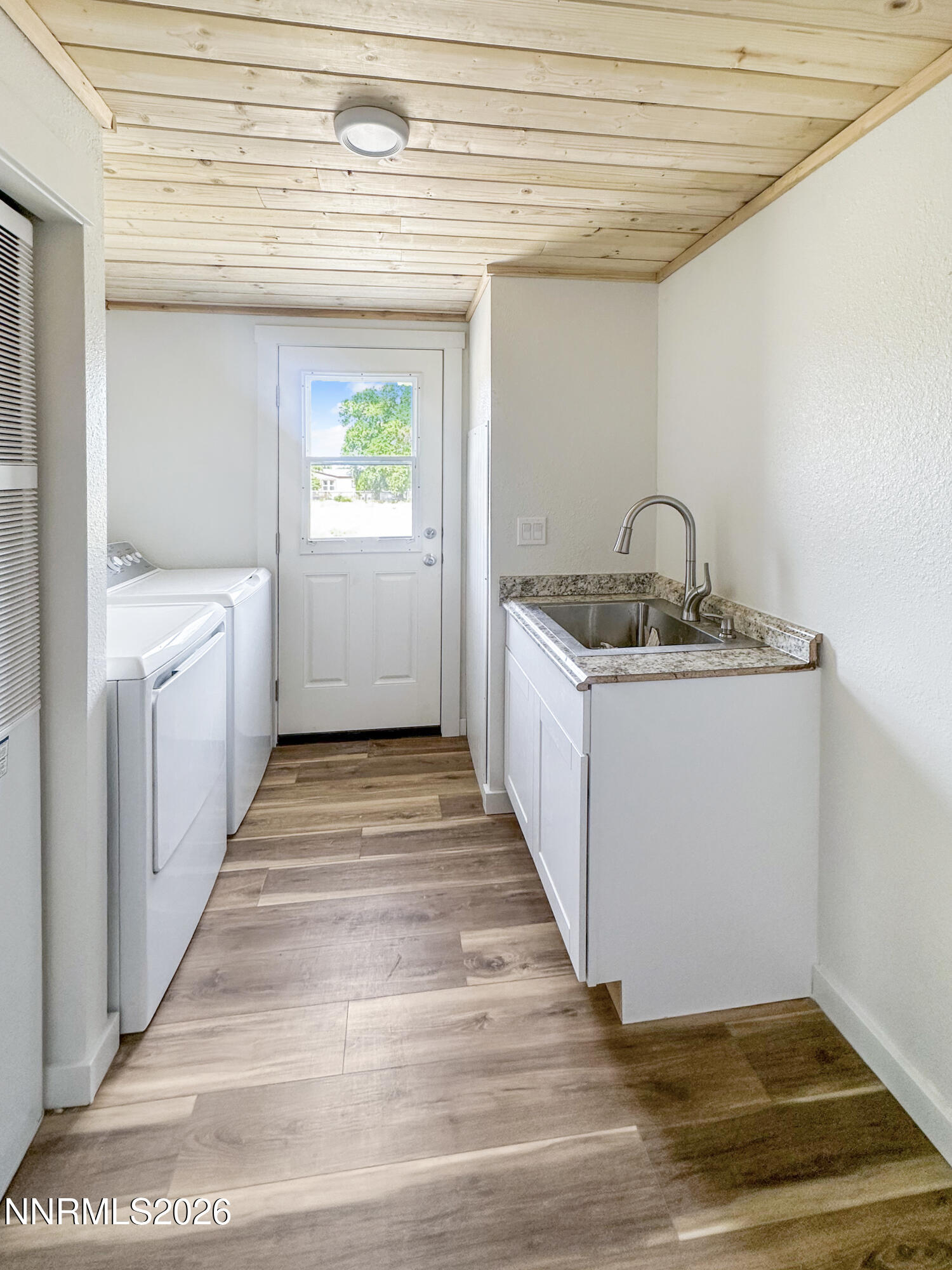 7420 Sunset Drive Property Photo 14