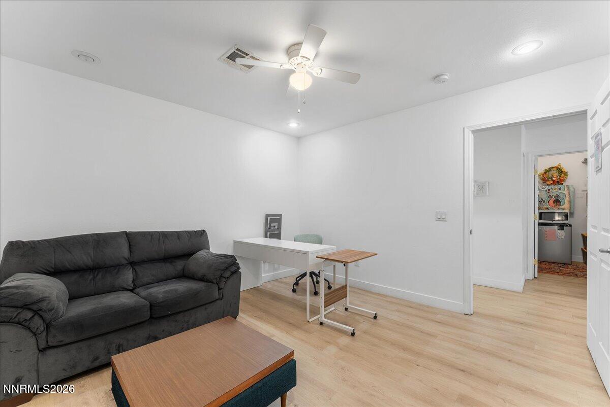 438 Pyramid Way Property Photo 14