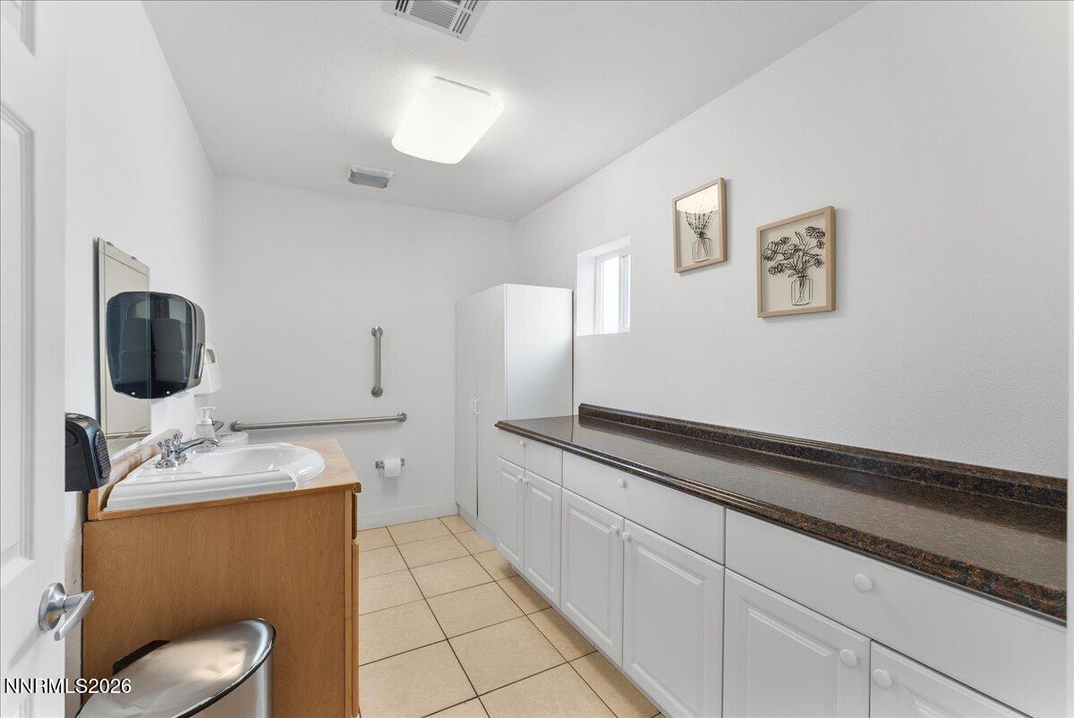 438 Pyramid Way Property Photo 24